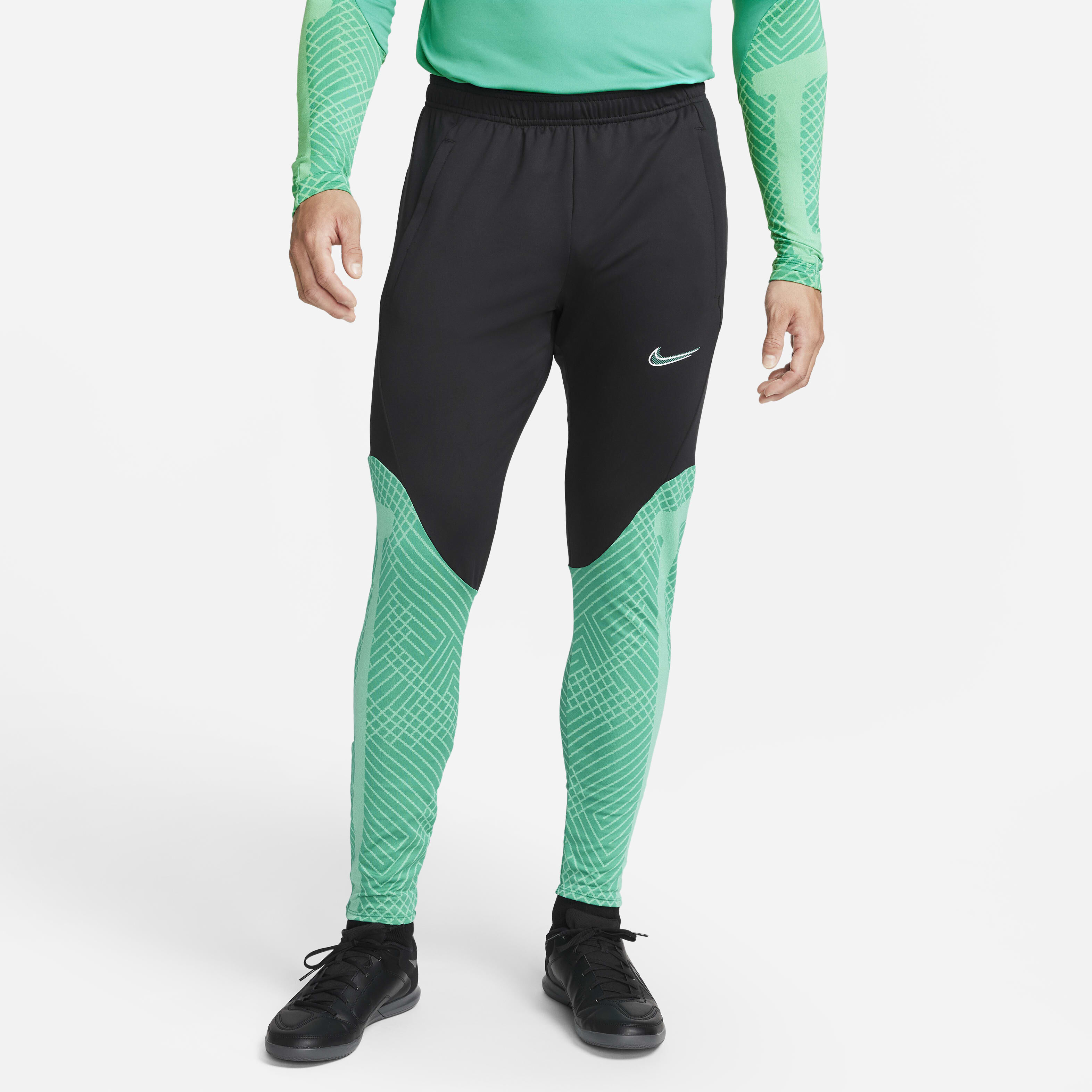 Nike Dri-FIT Strike image number 0