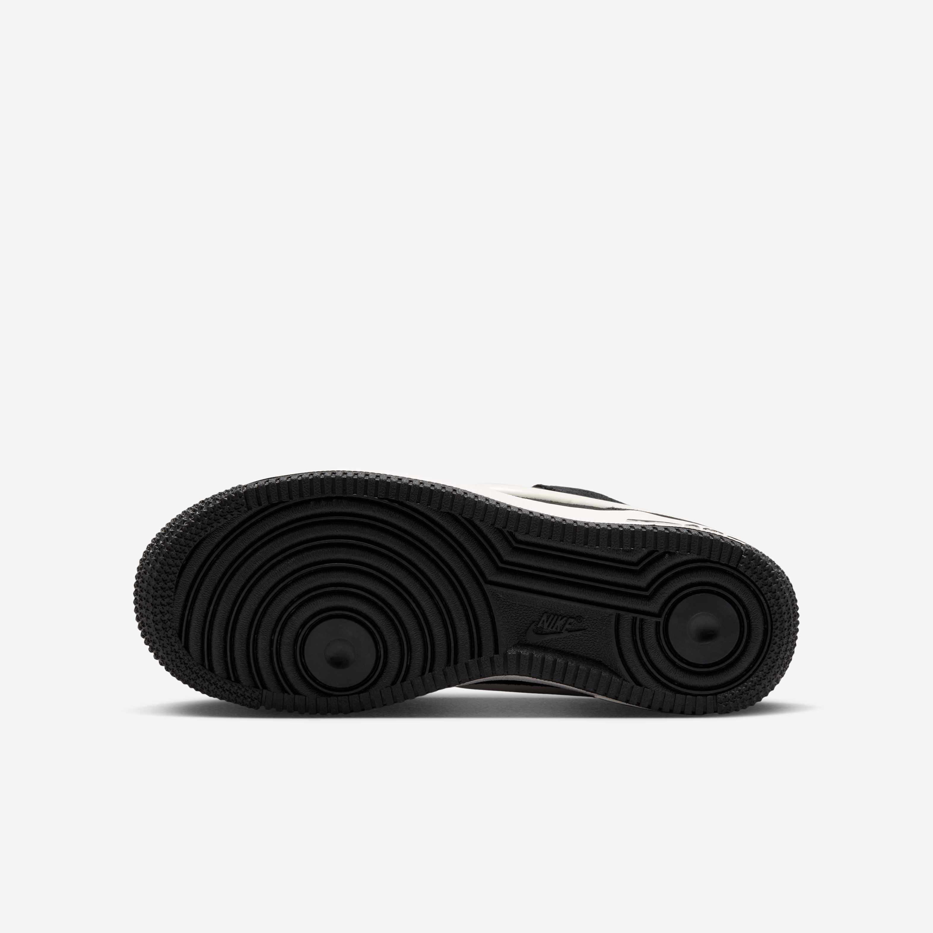 نايكي اير فورس 1 LV8 image number 1