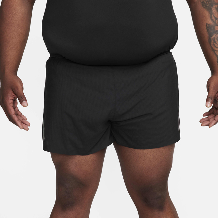 Nike Dri-FIT ADV AeroSwift image number 9 Nike Dri-FIT ADV AeroSwift image number 9