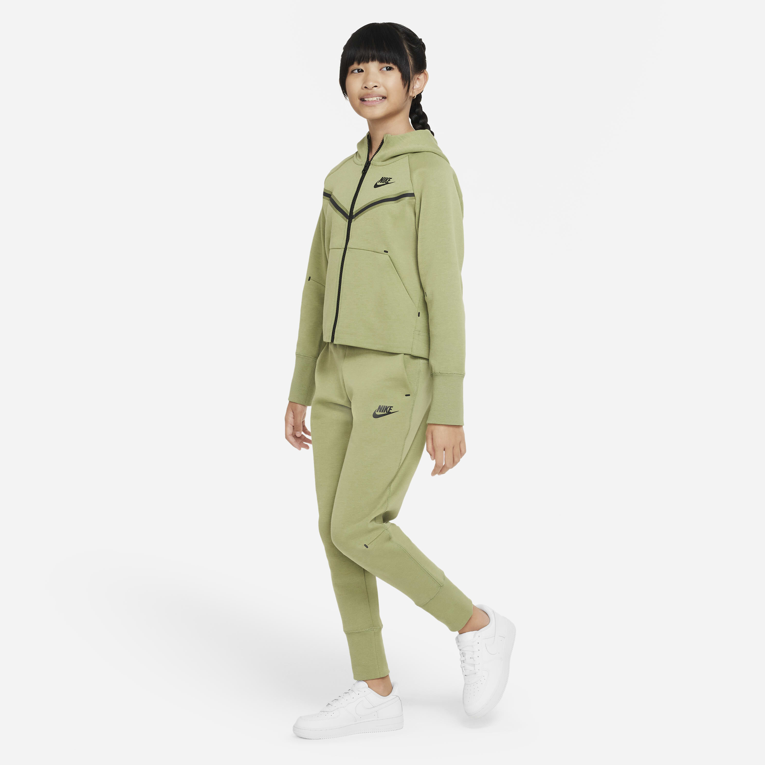 Nike Sportswear Tech Fleece image number 5