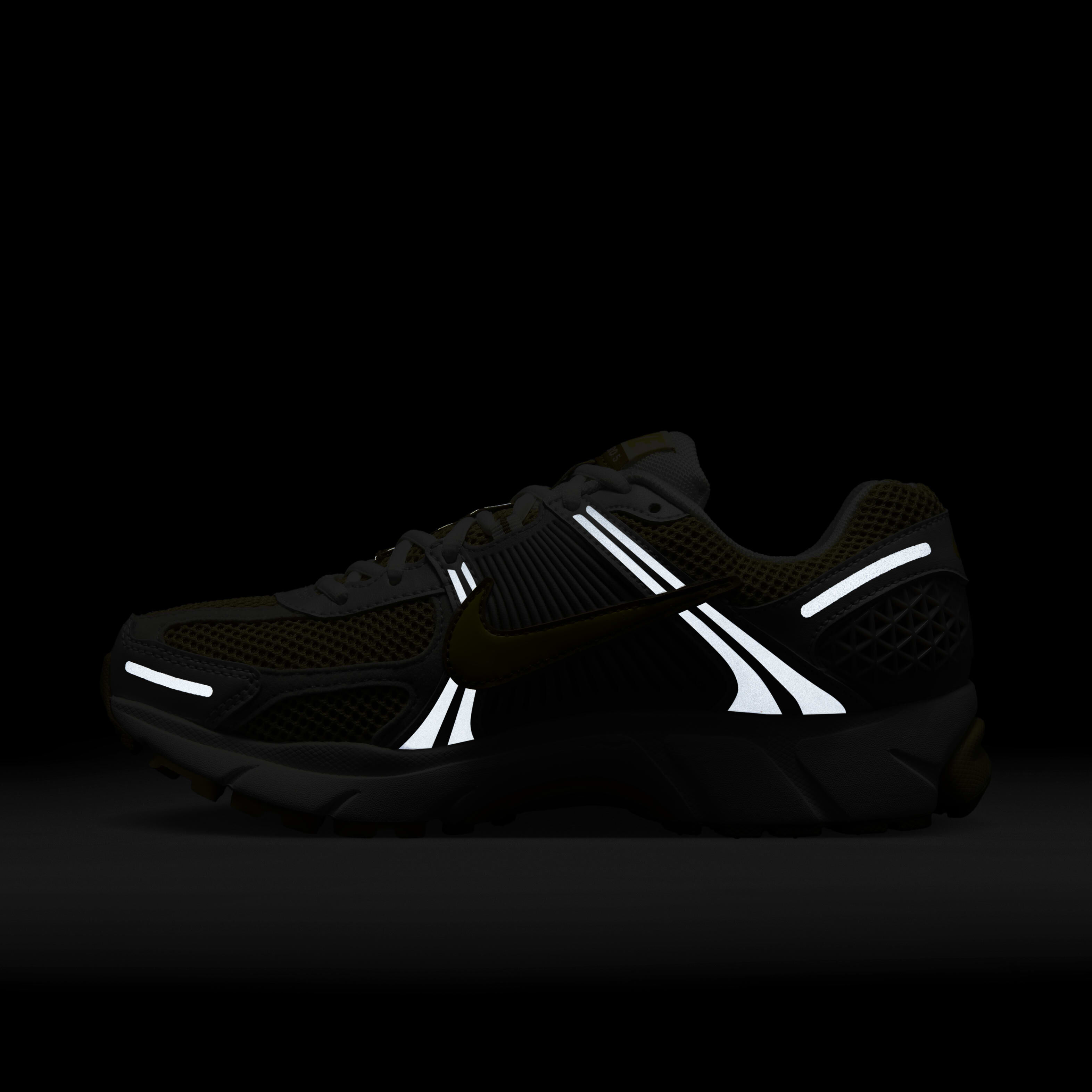 Nike Zoom Vomero 5 image number 11