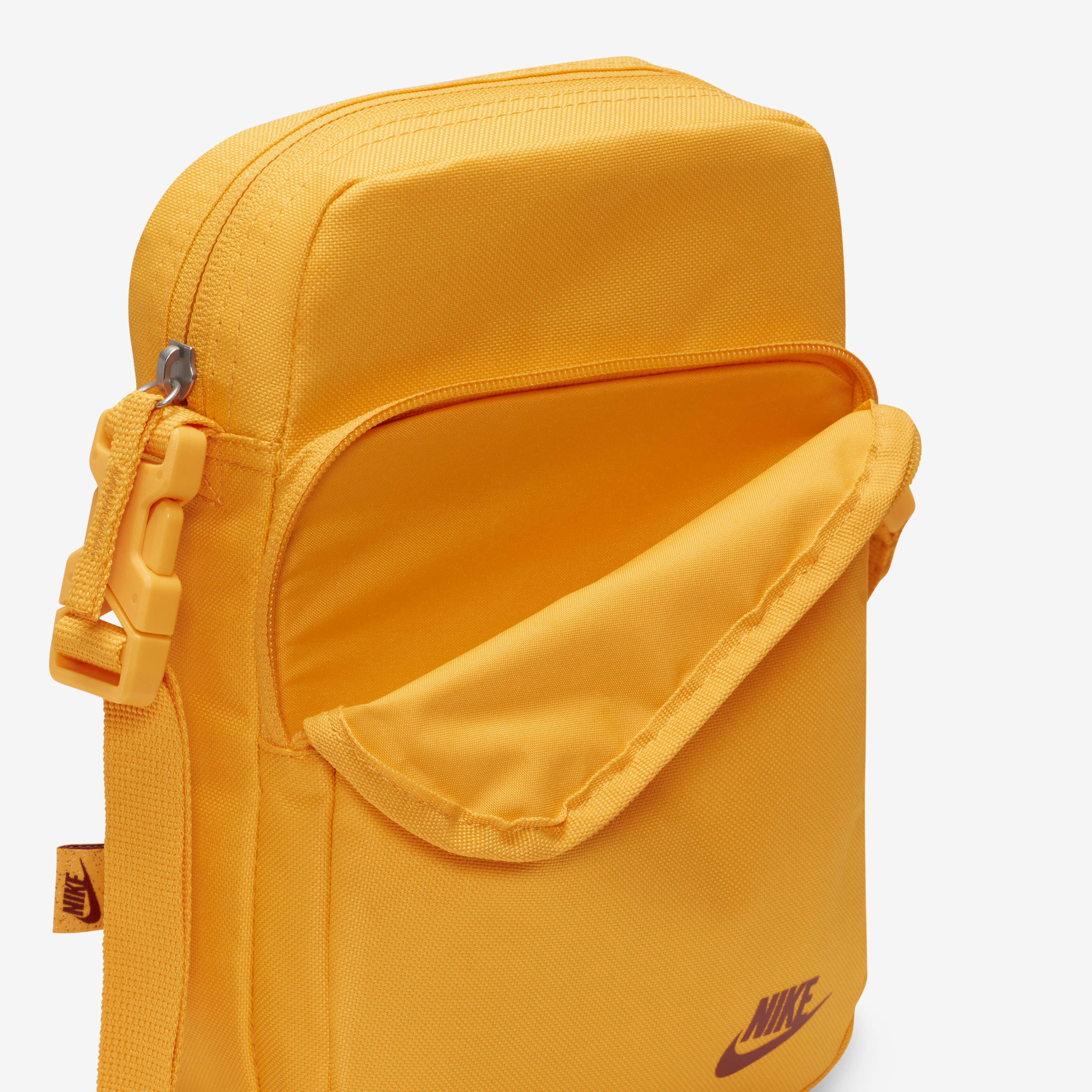 Nike Heritage image number 5