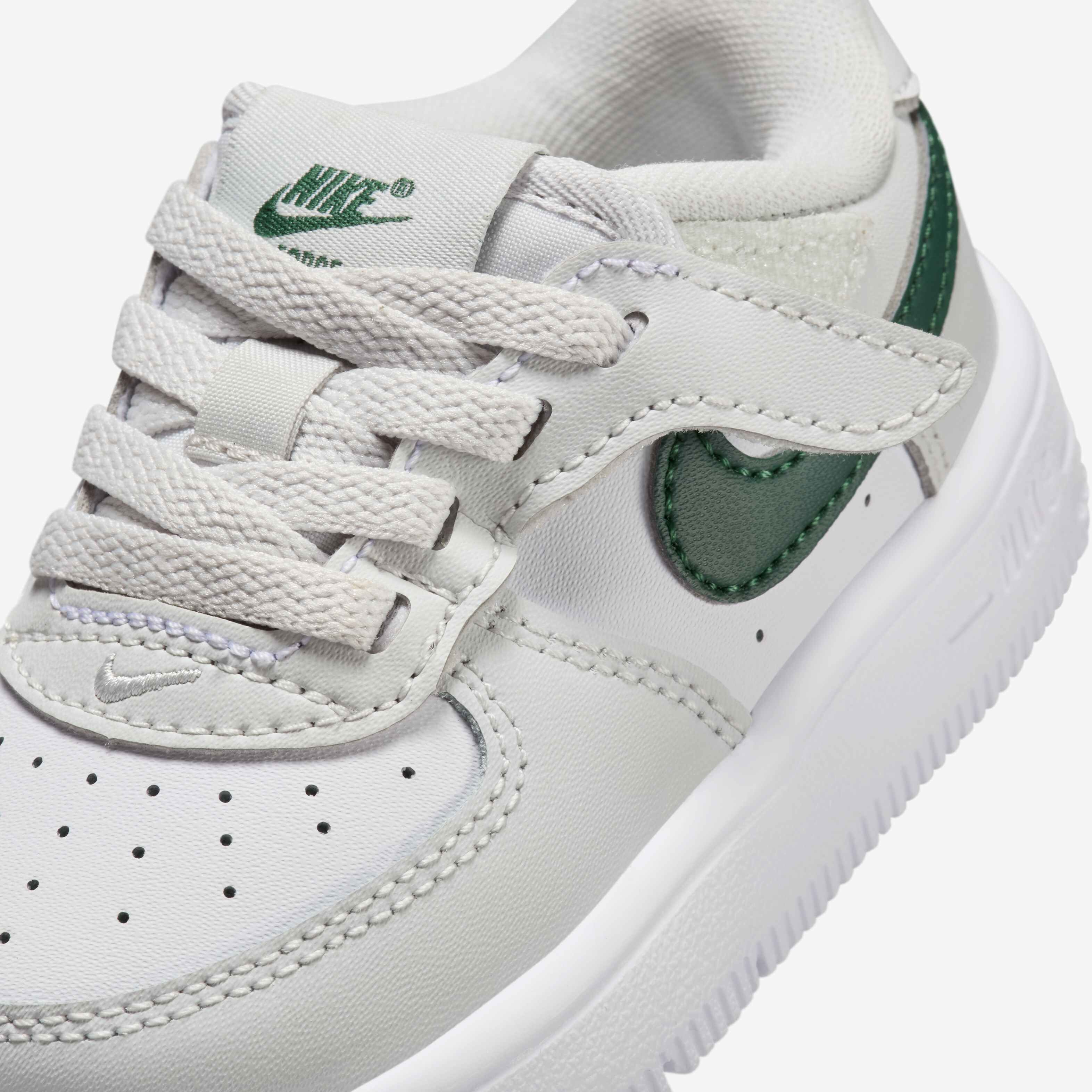 Nike Force 1 Low EasyOn image number 6
