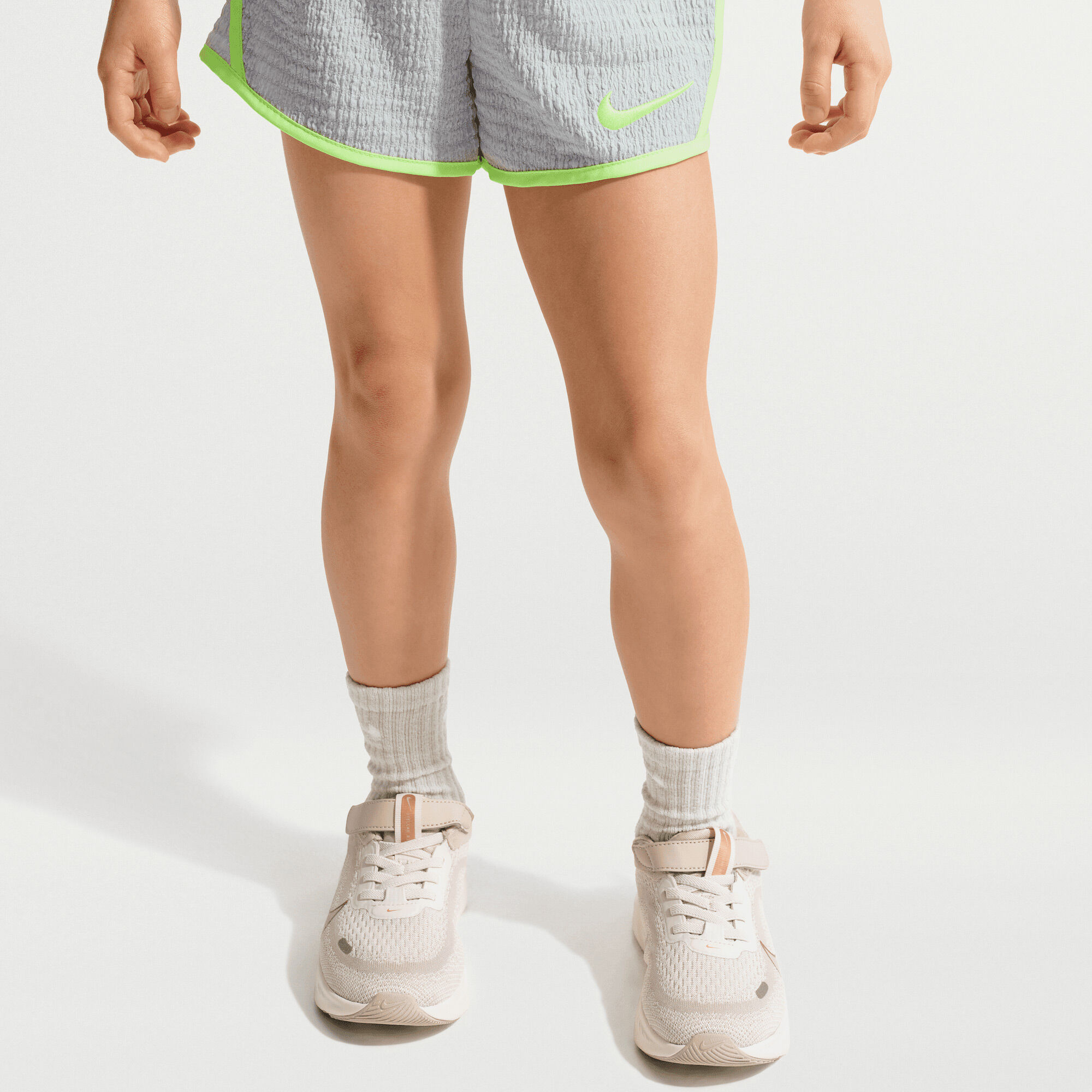 Nike Bold Play image number 4