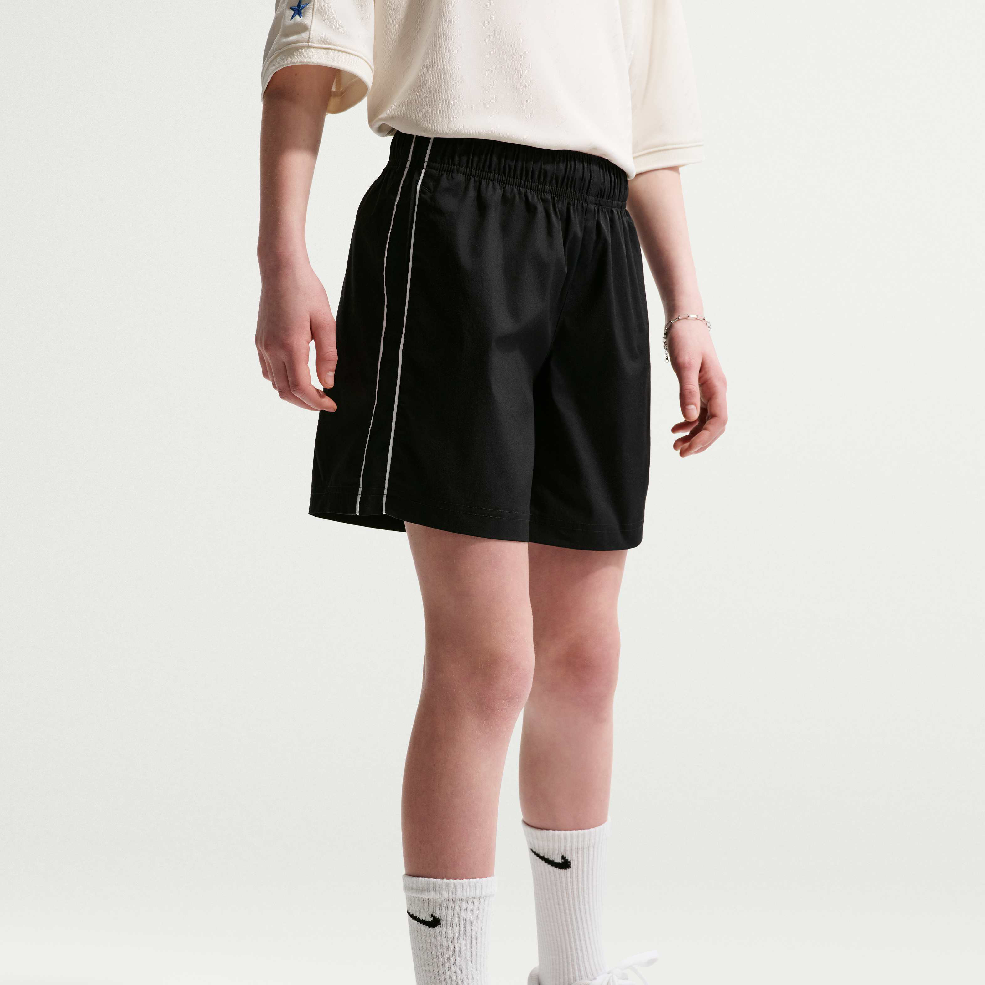 Nike Sportswear image number 2
