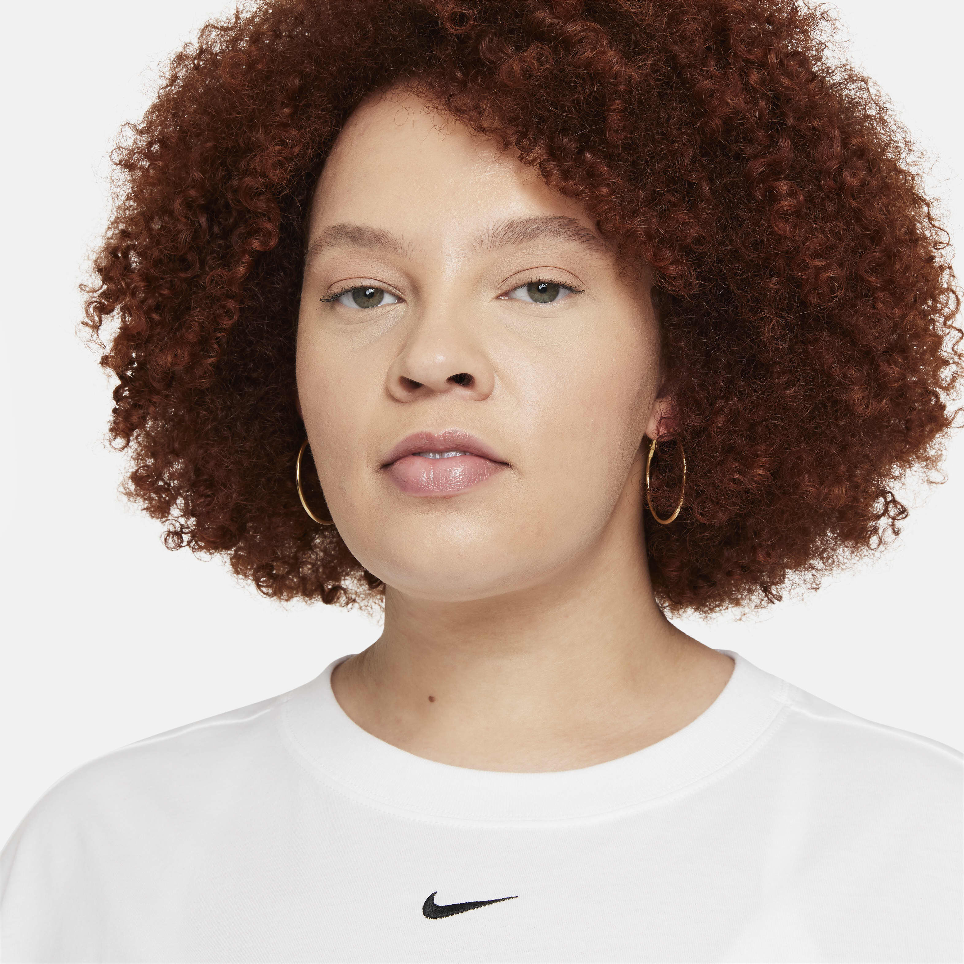 Nike Sportswear Essential image number 2
