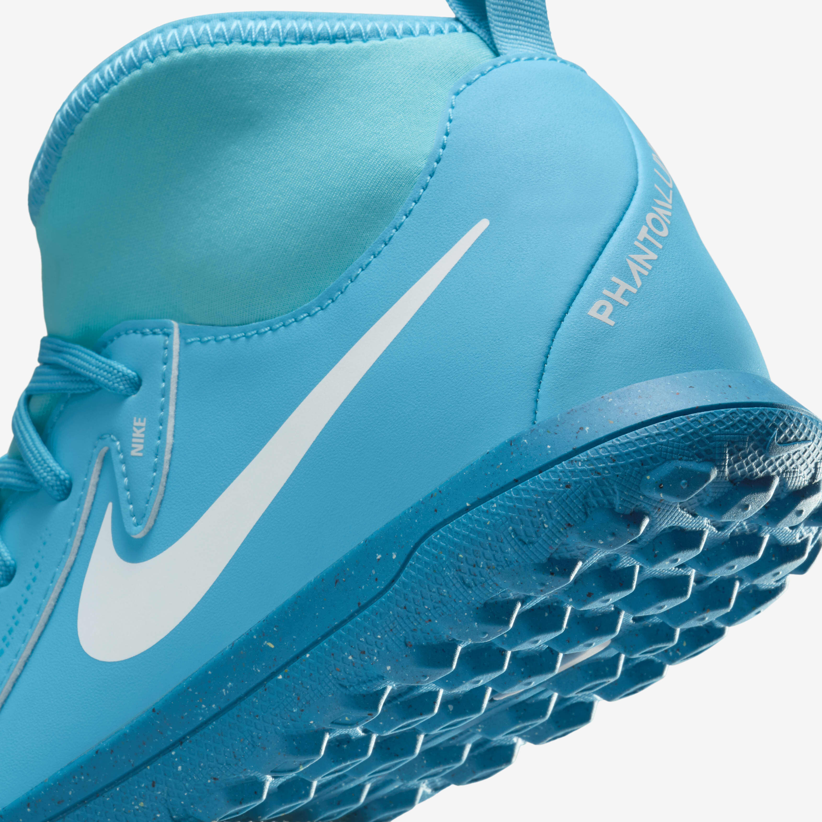 Nike Jr. Phantom Luna 2 Club image number 7