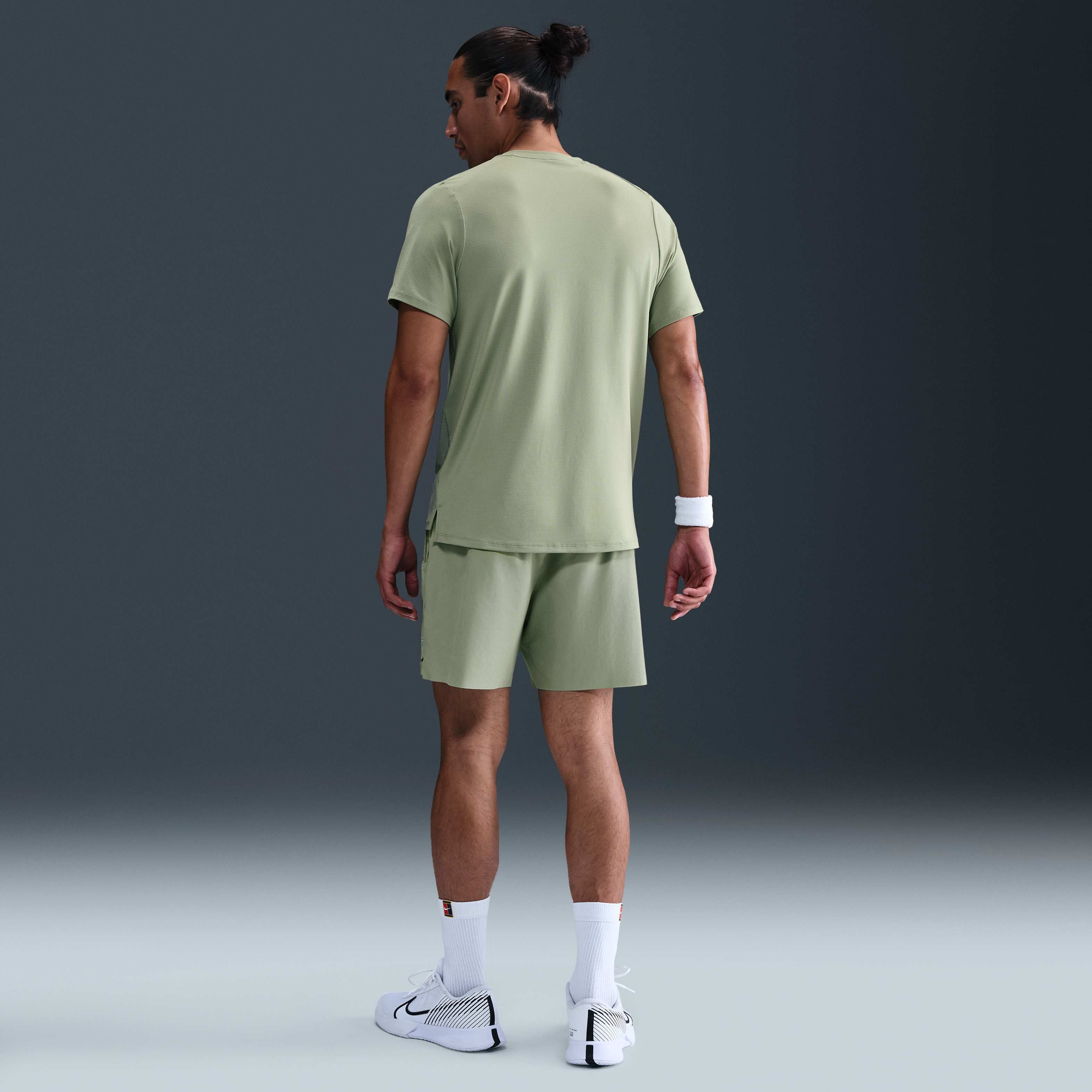 NikeCourt Advantage image number 4