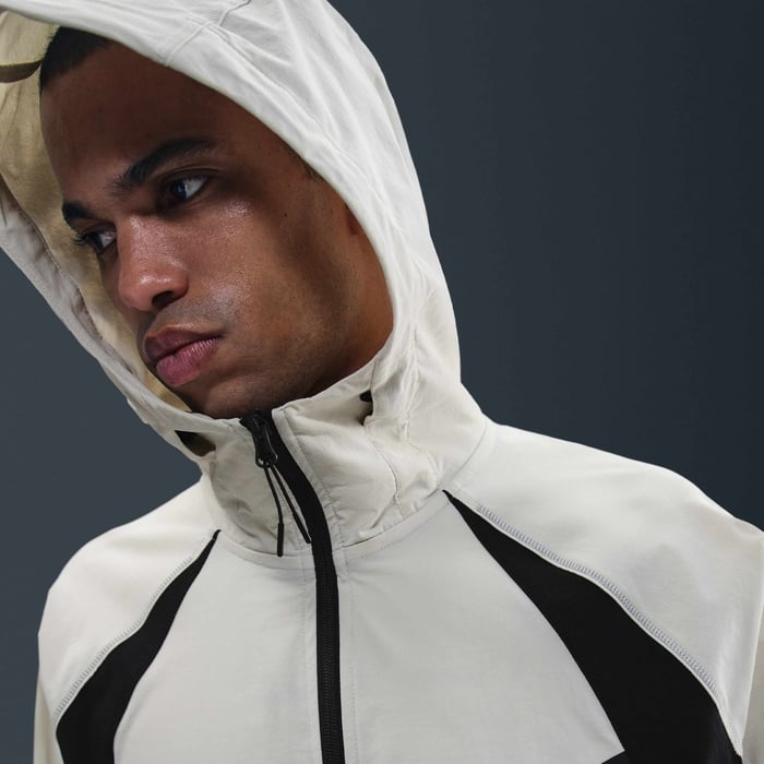 نايكي تك image number 2 نايكي تك image number 2