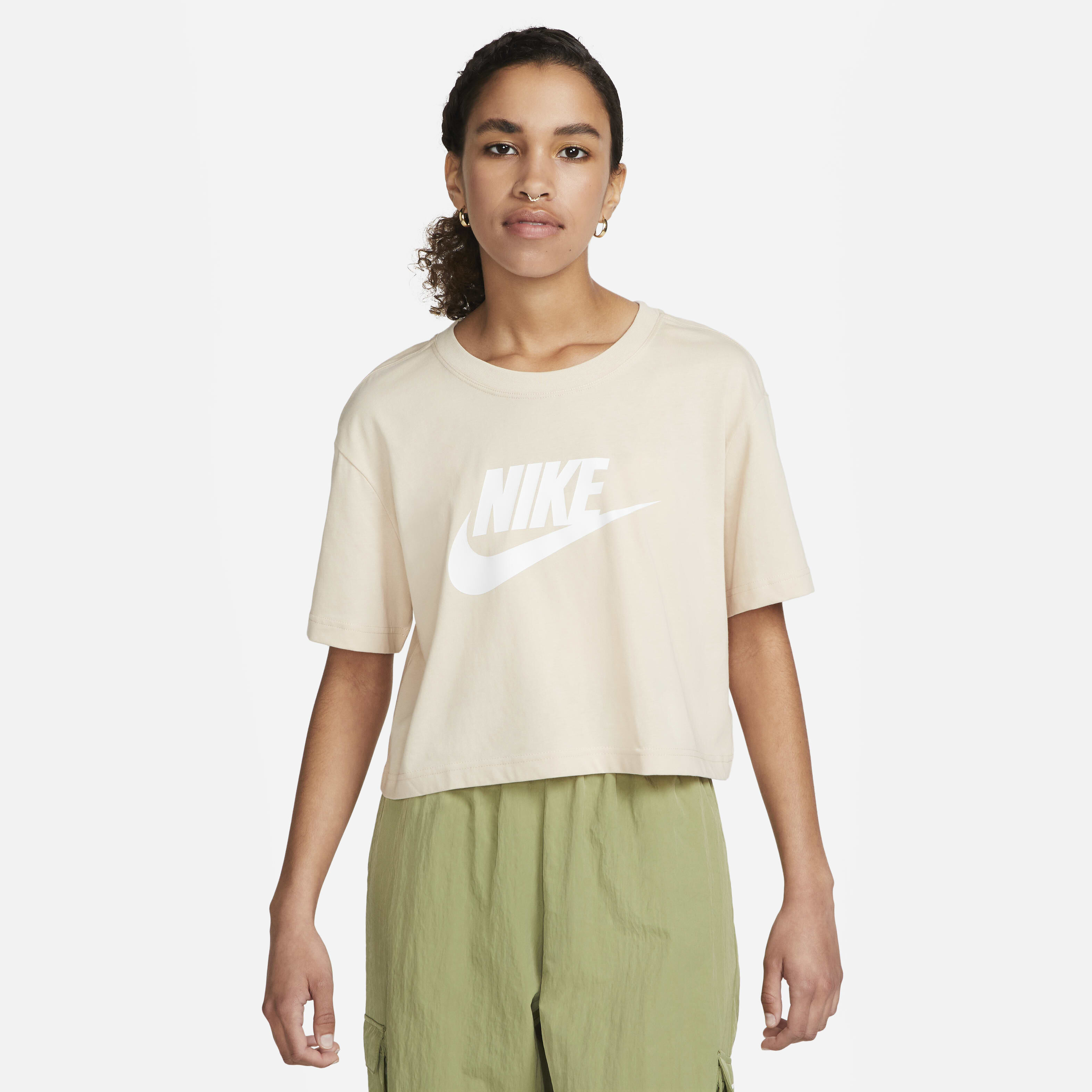 Nike Sportswear Essential image number 0