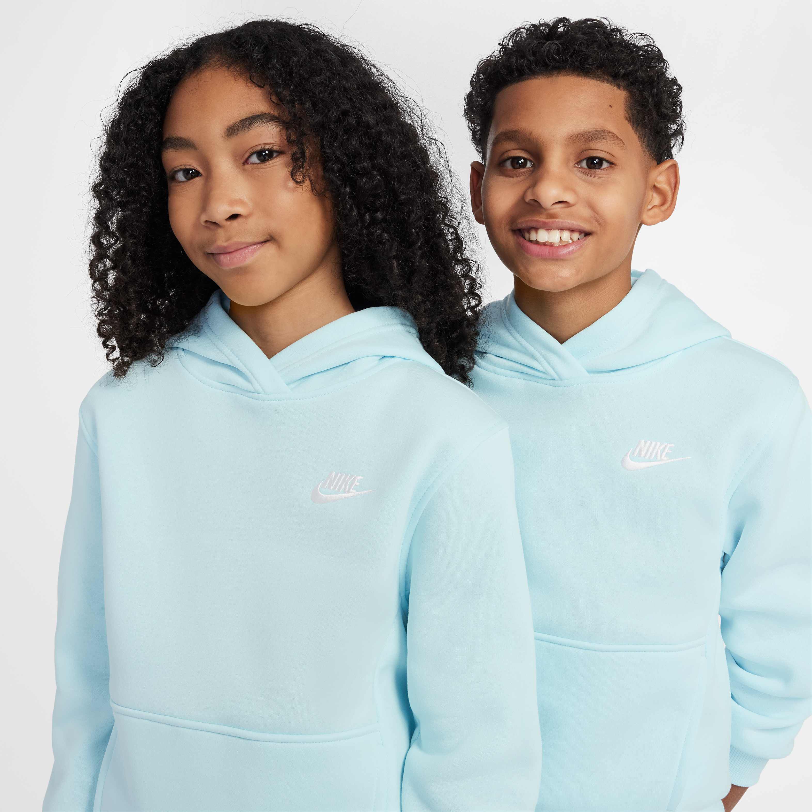 نايكي سبورتسوير كلوب فليس image number 2