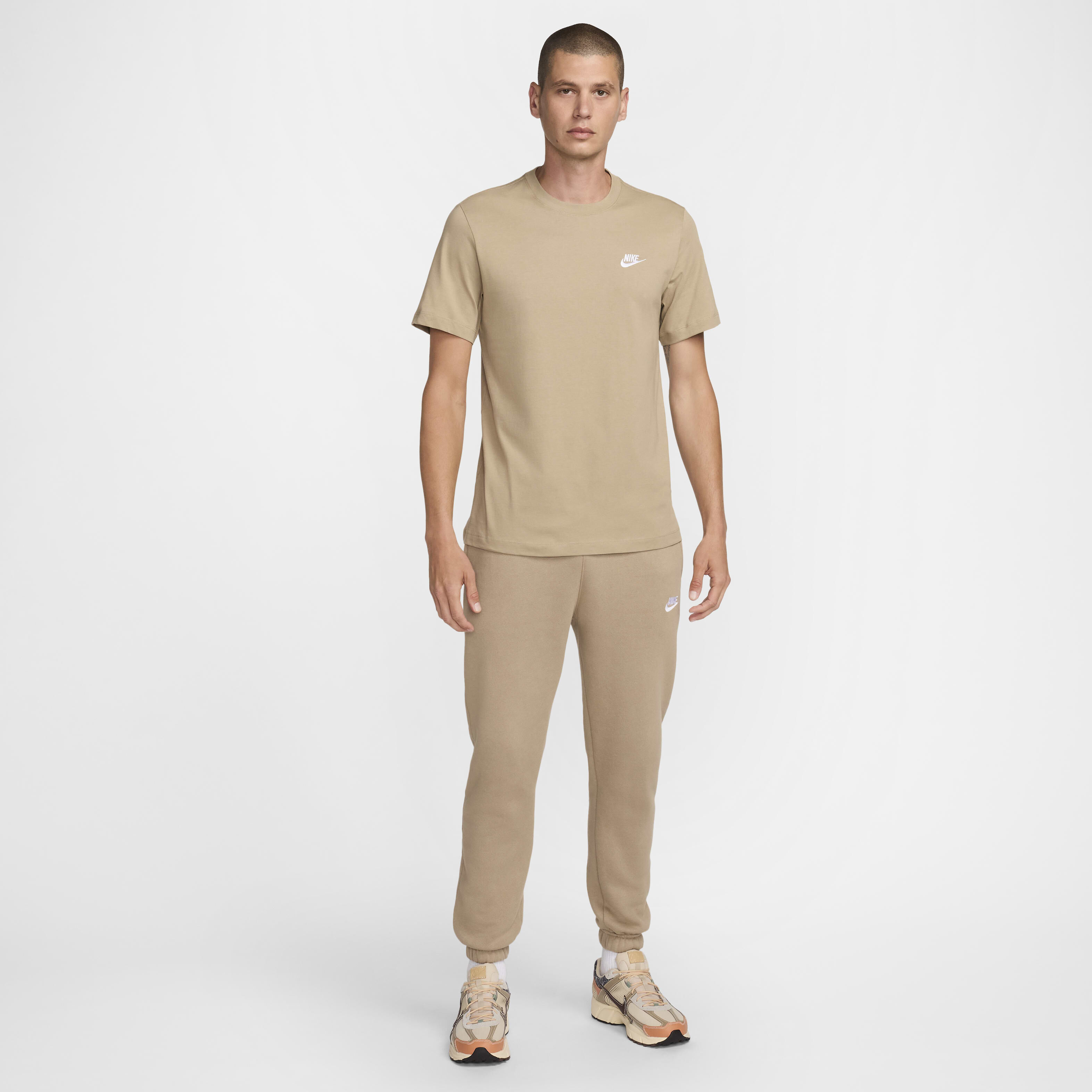 Nike Sportswear Club image number 4