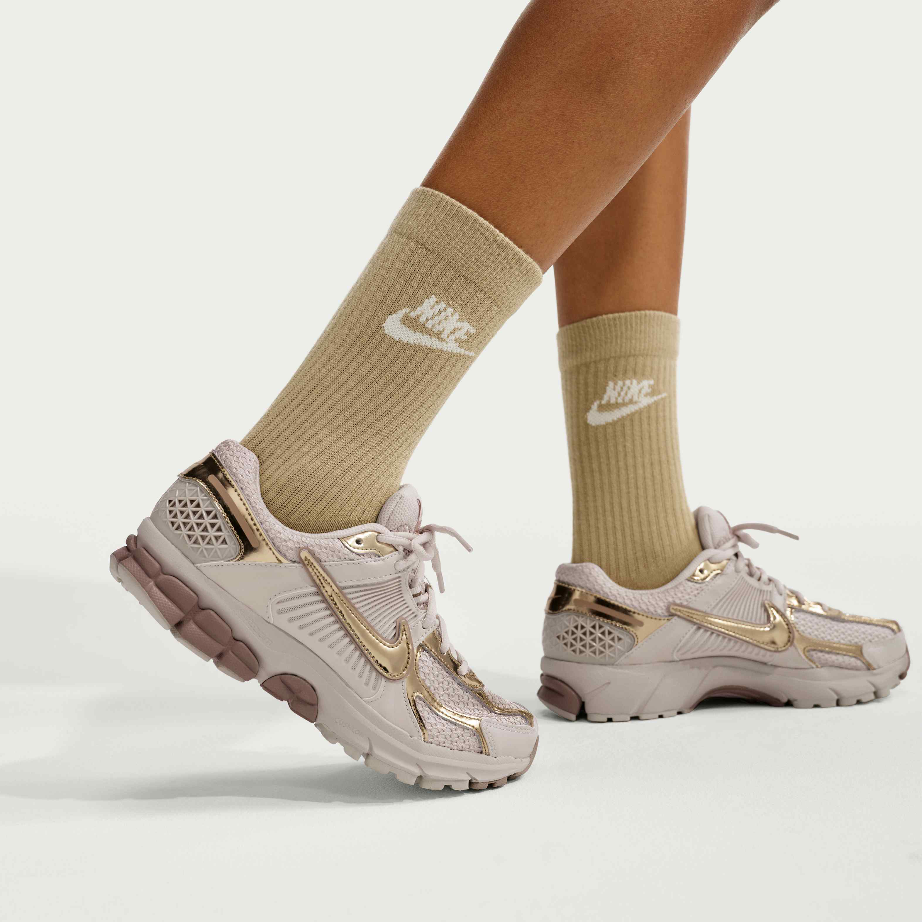 Nike Zoom Vomero 5 image number 8