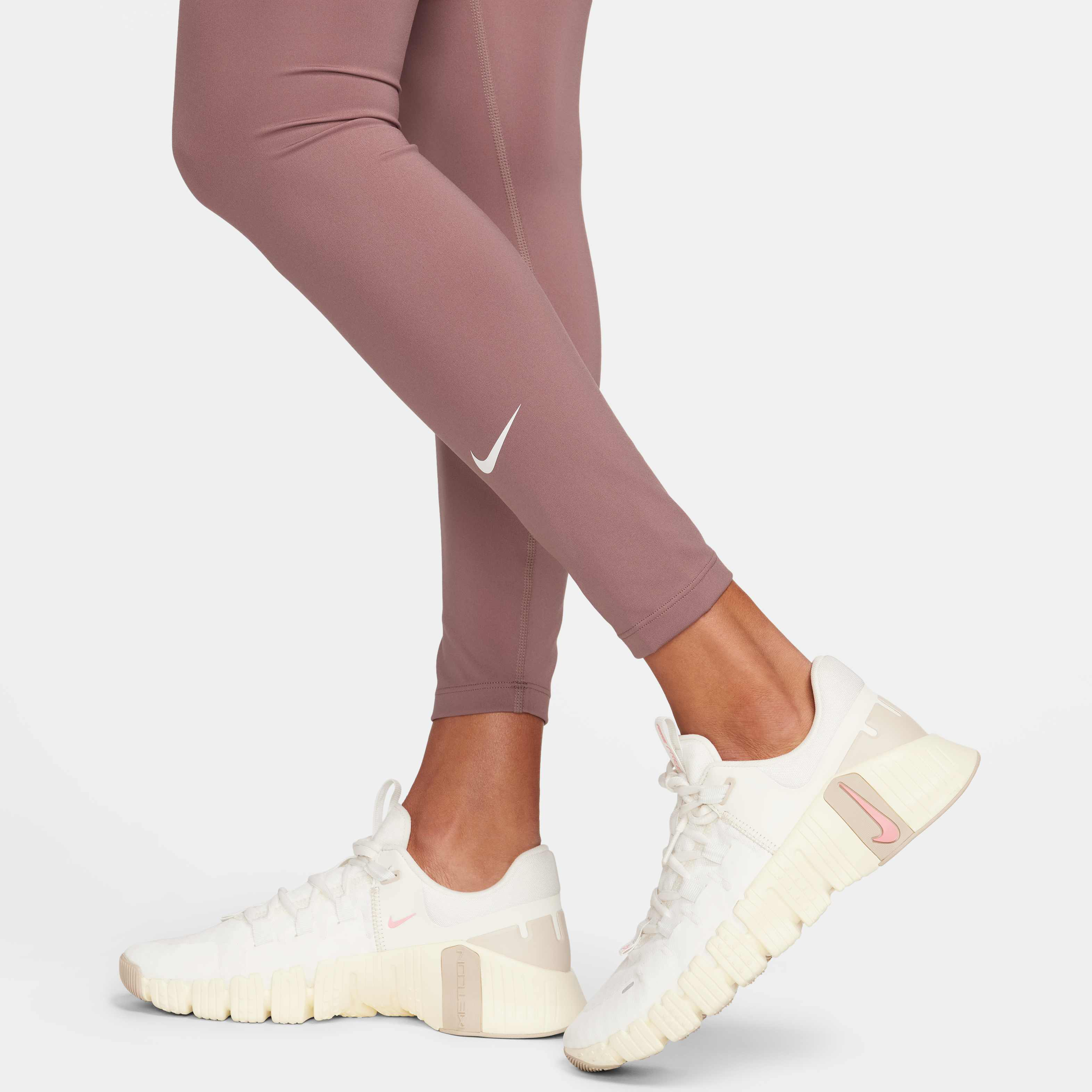 Nike One (M) image number 4