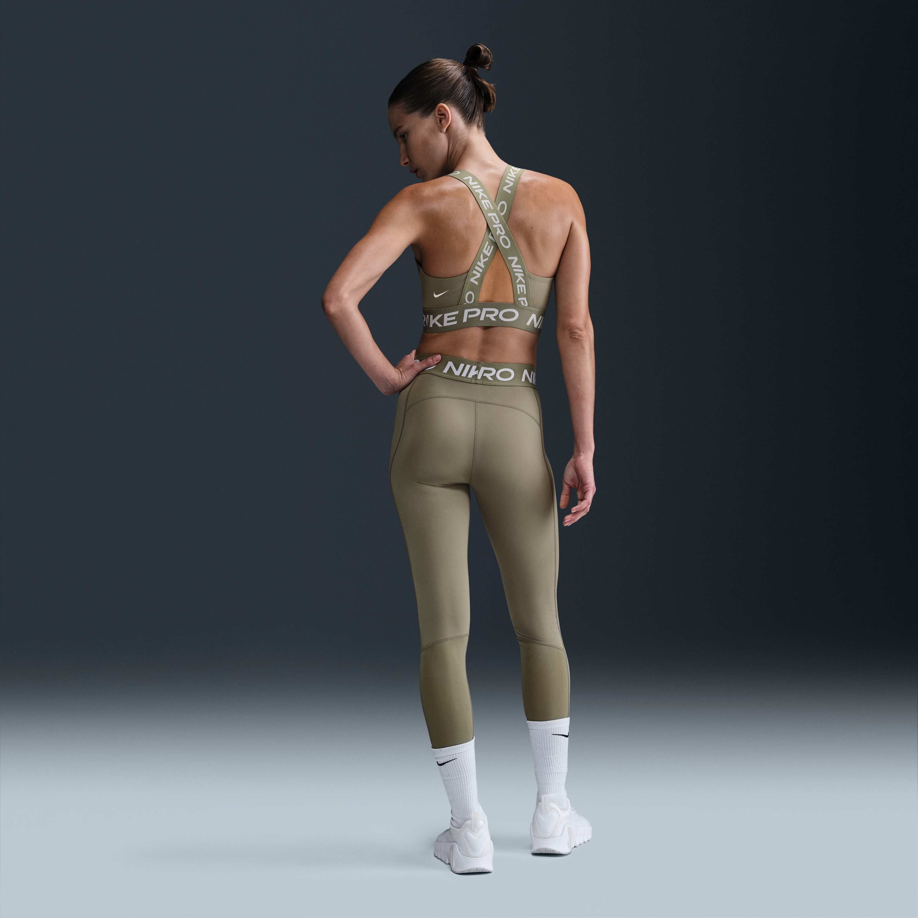 نايكي برو image number 3