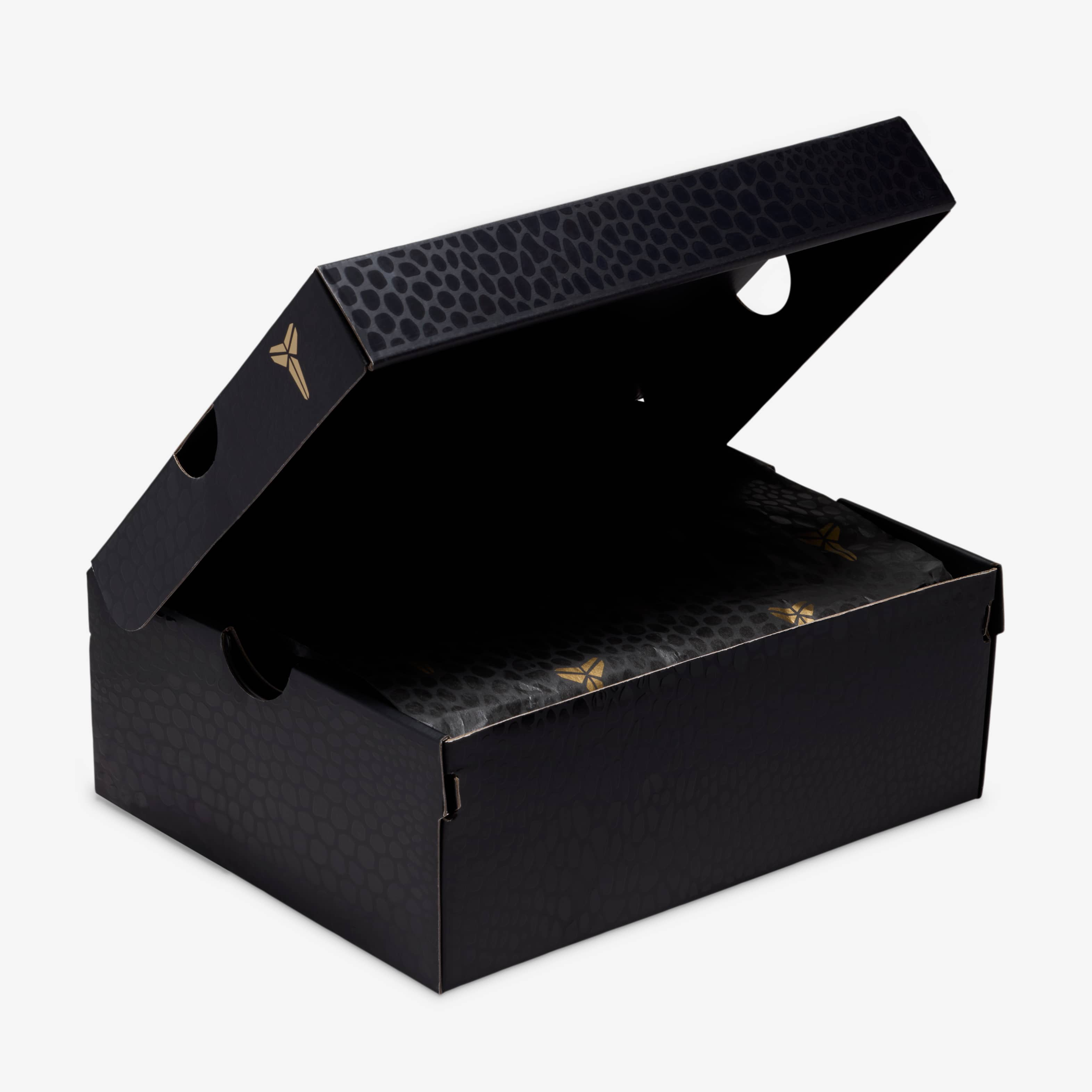 Kobe IX Low EM 'Stitches' image number 9