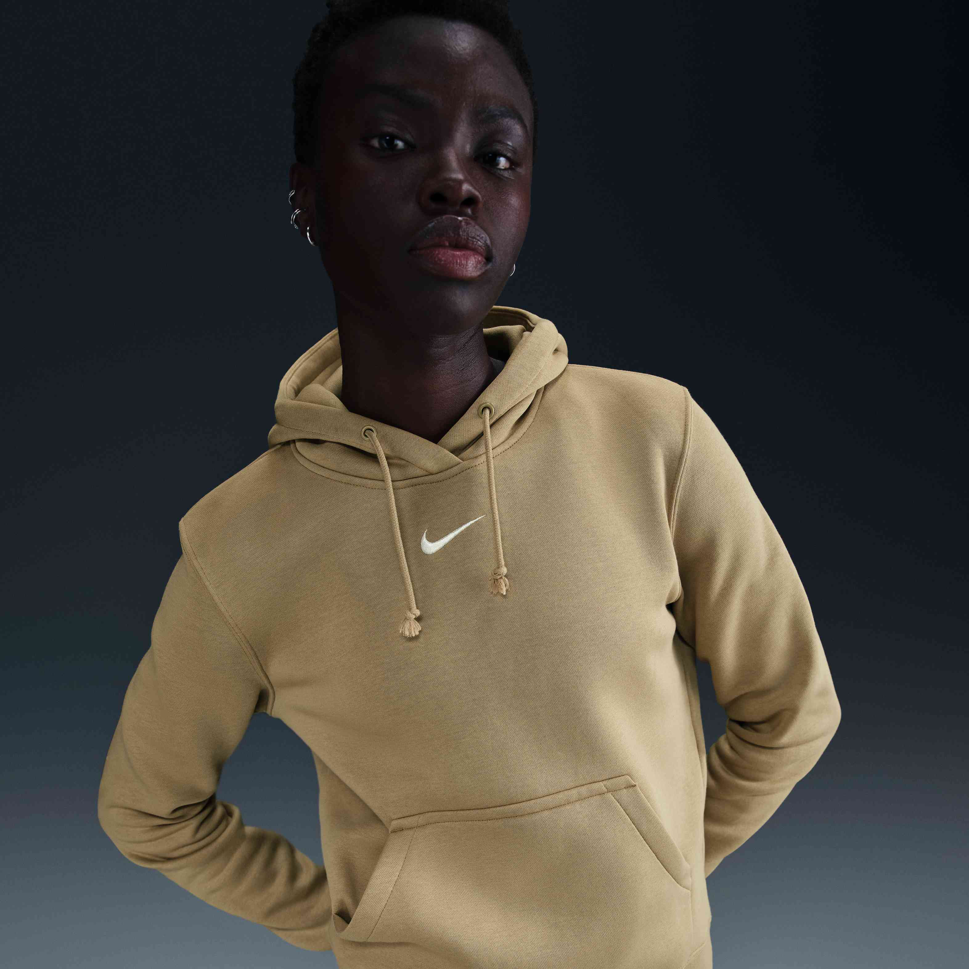 نايكي سبورتسوير فينيكس فليس image number 0