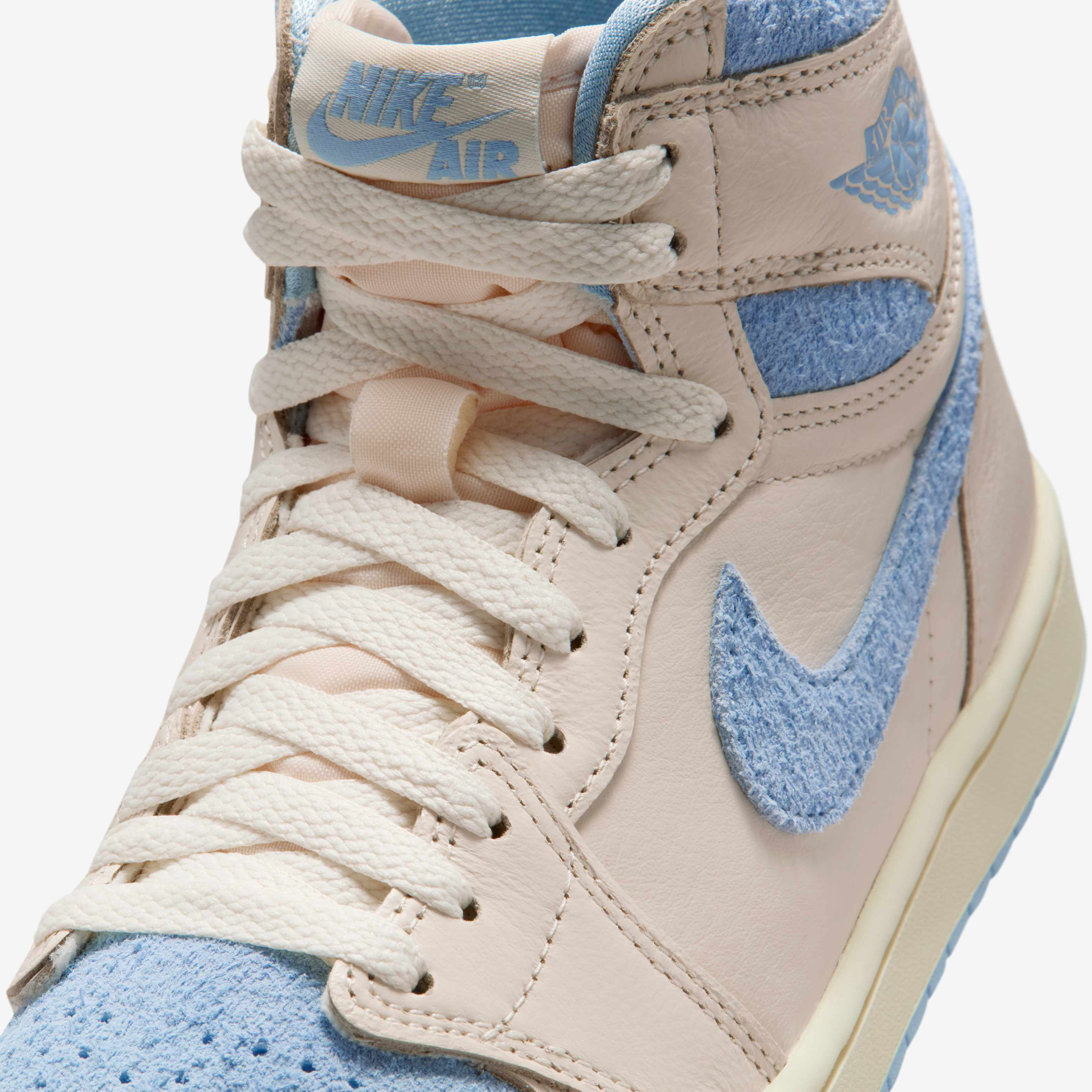 Air Jordan 1 Retro High OG 'Latte' image number 6