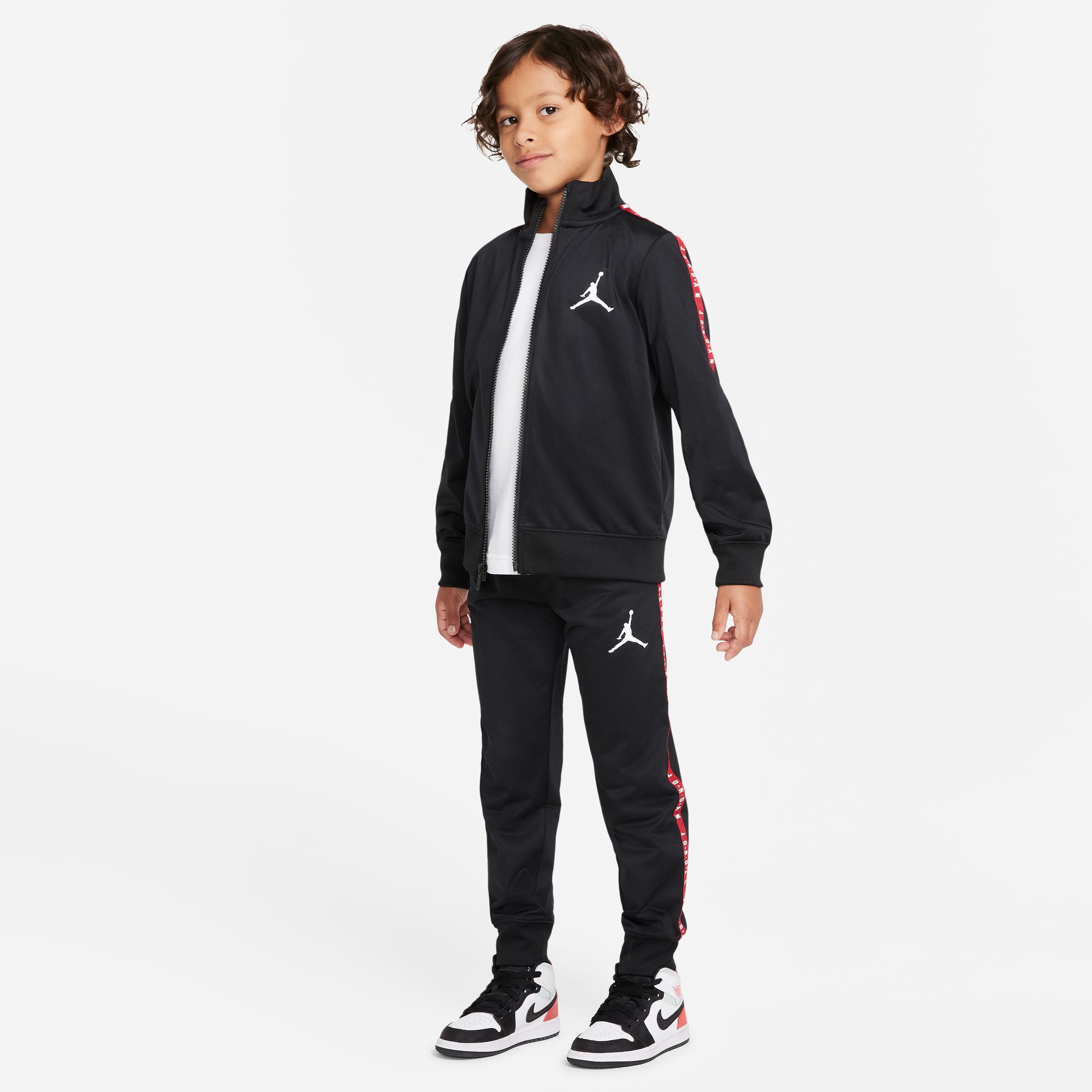 Jordan tracksuit youth store