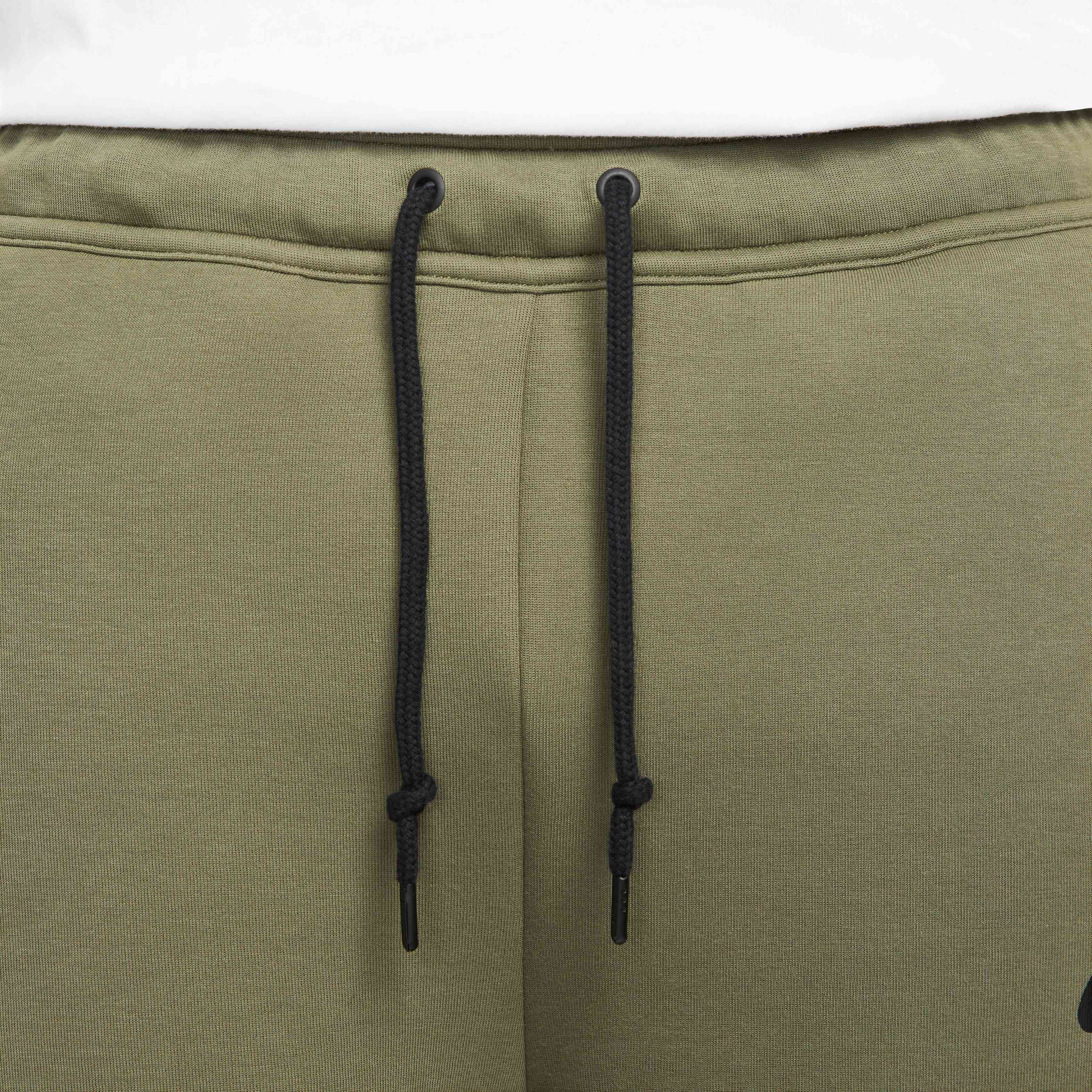 Nike Sportswear Tech Fleece image number 4