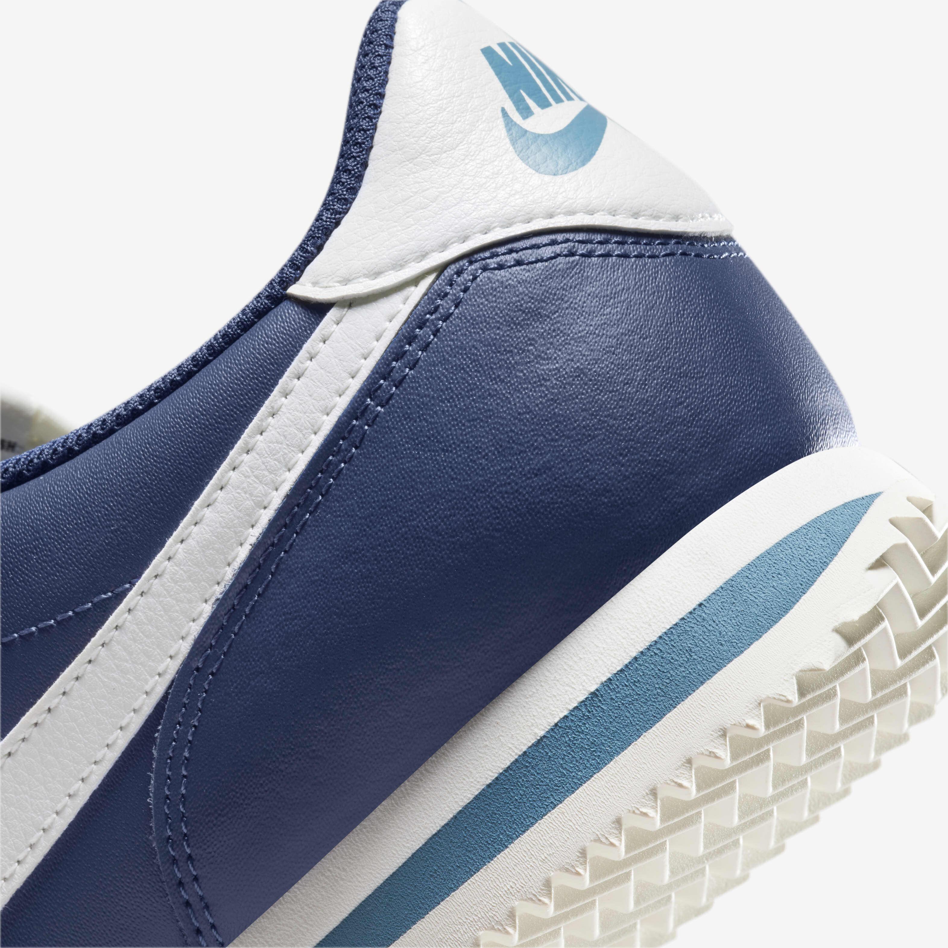 Nike Cortez Leather image number 7