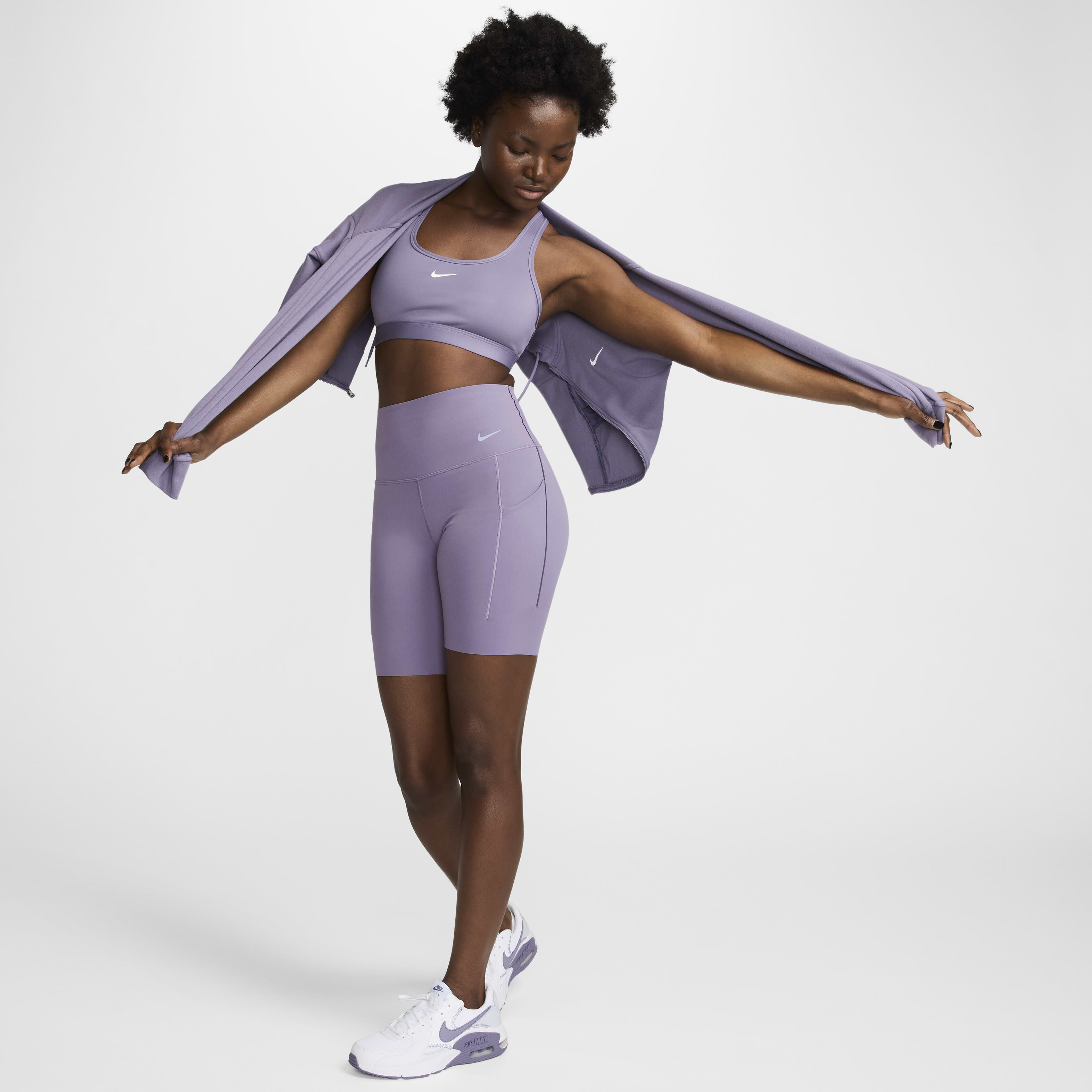 Nike Universa image number 0