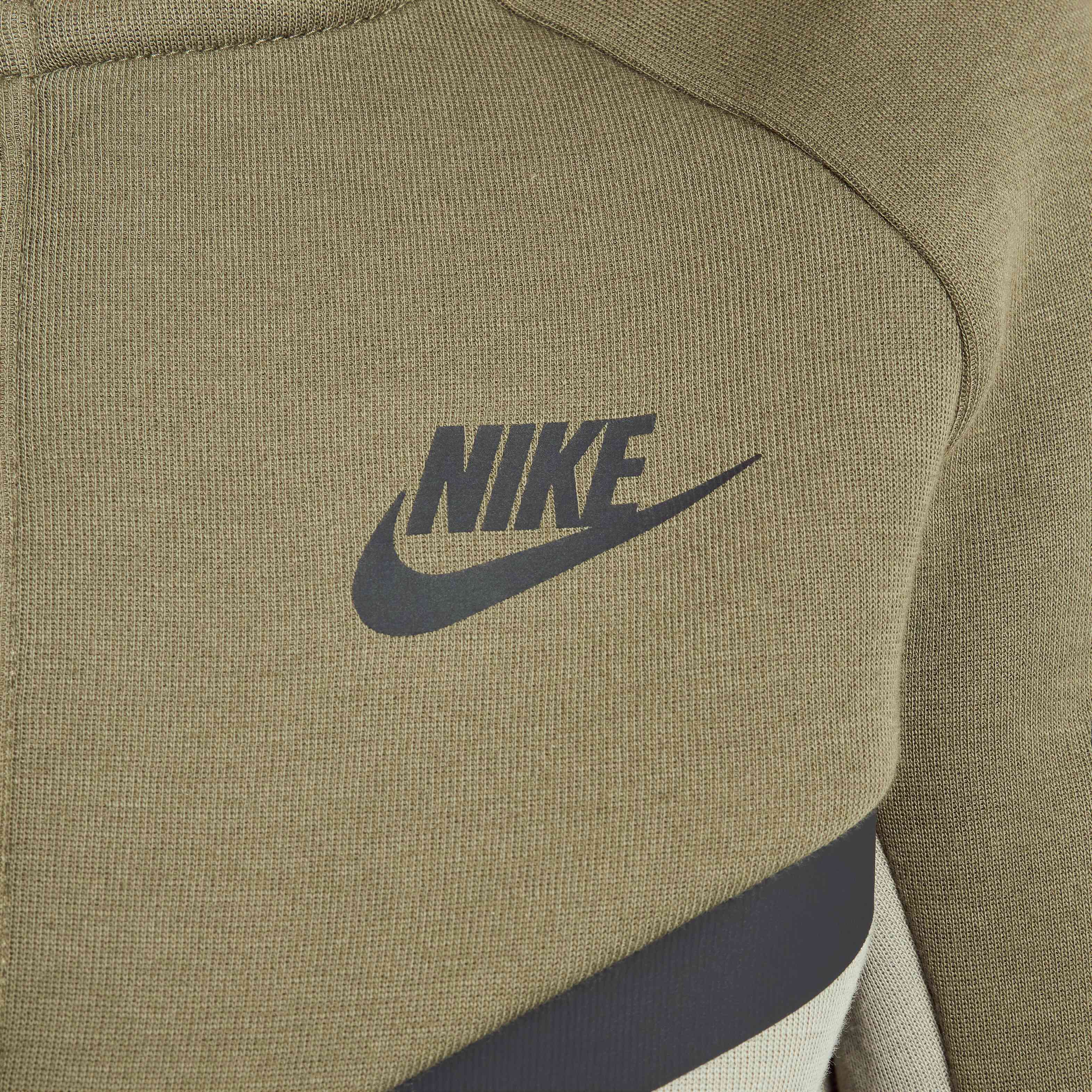 Nike Sportswear Tech Fleece image number 3