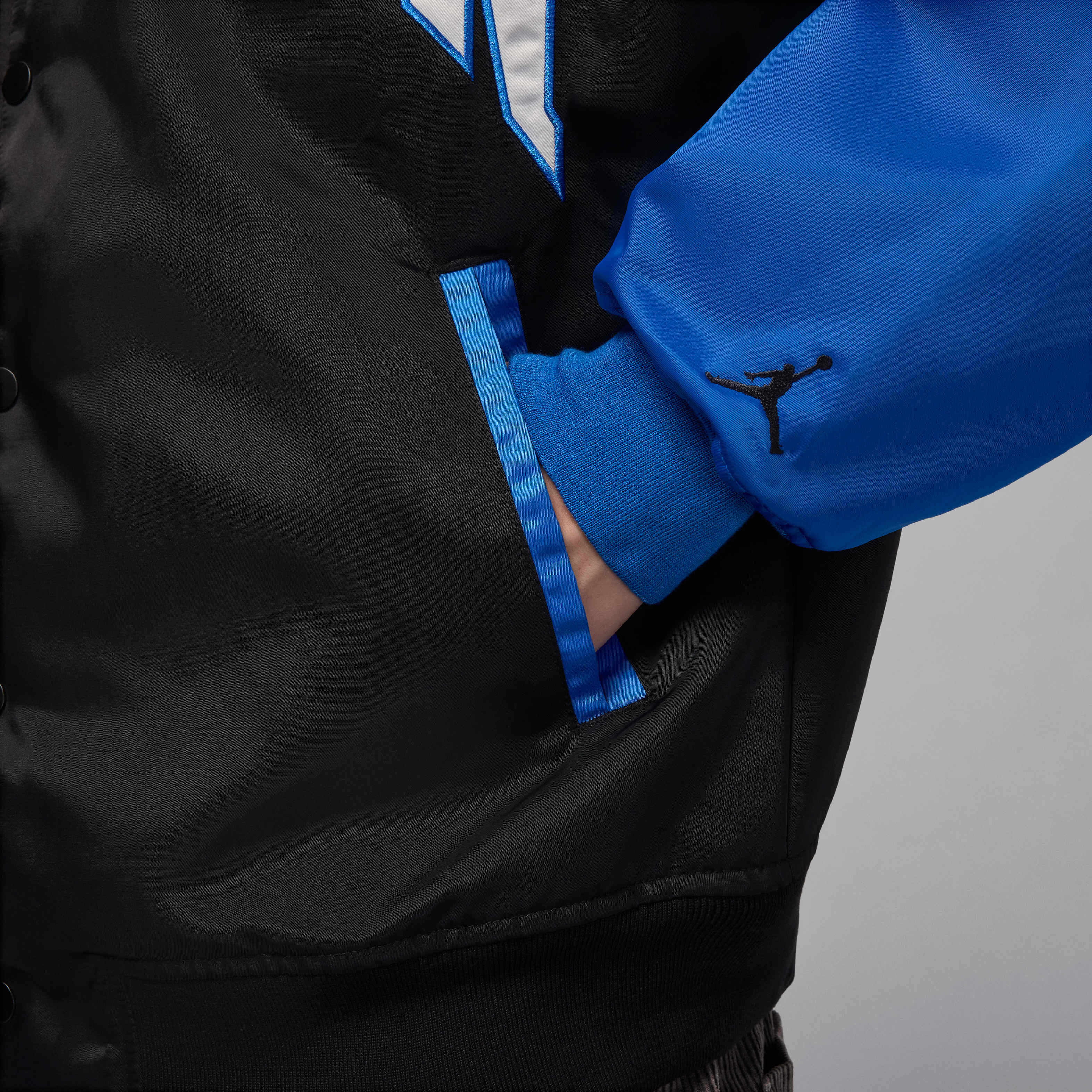 Jordan Brooklyn image number 5