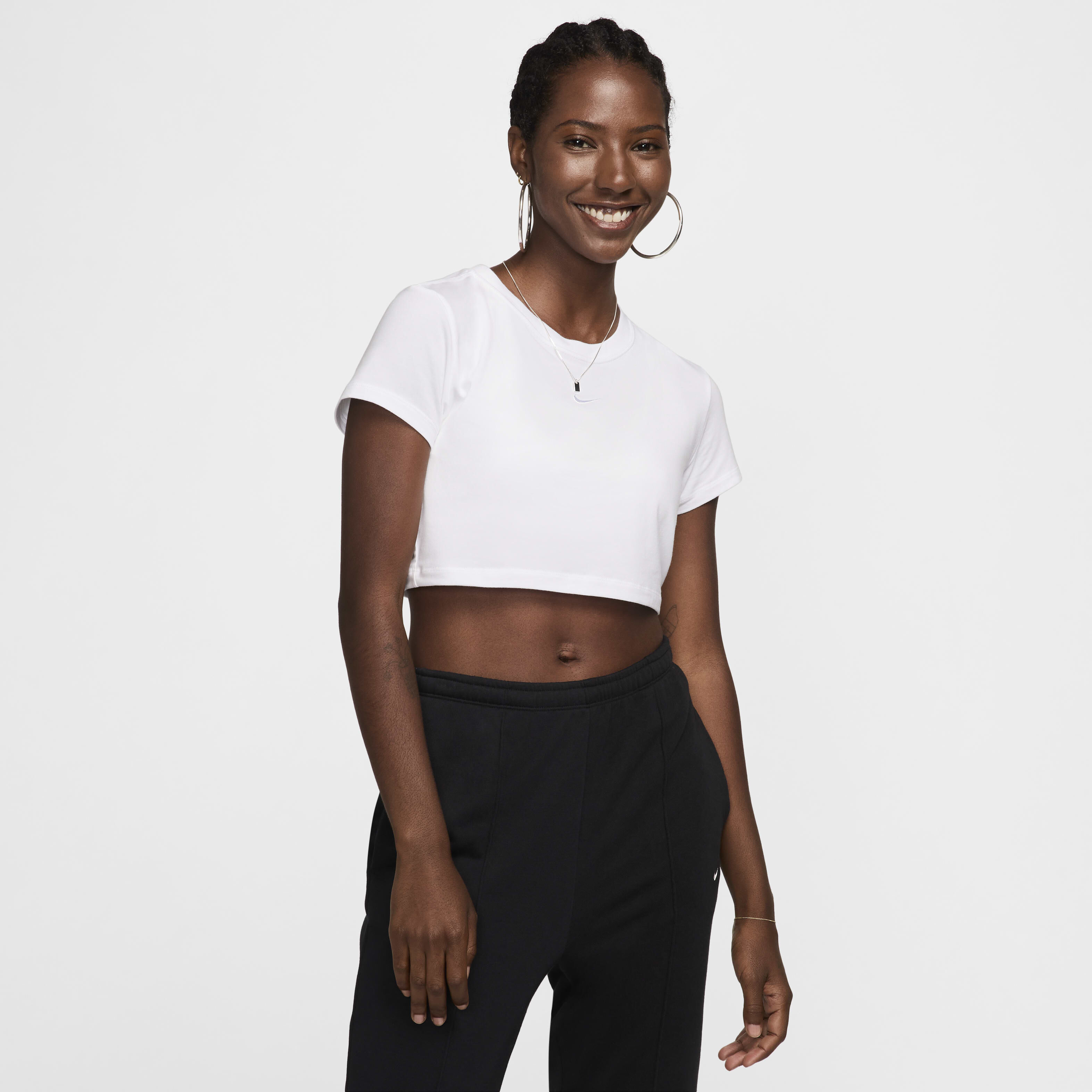 Nike crop tee hotsell