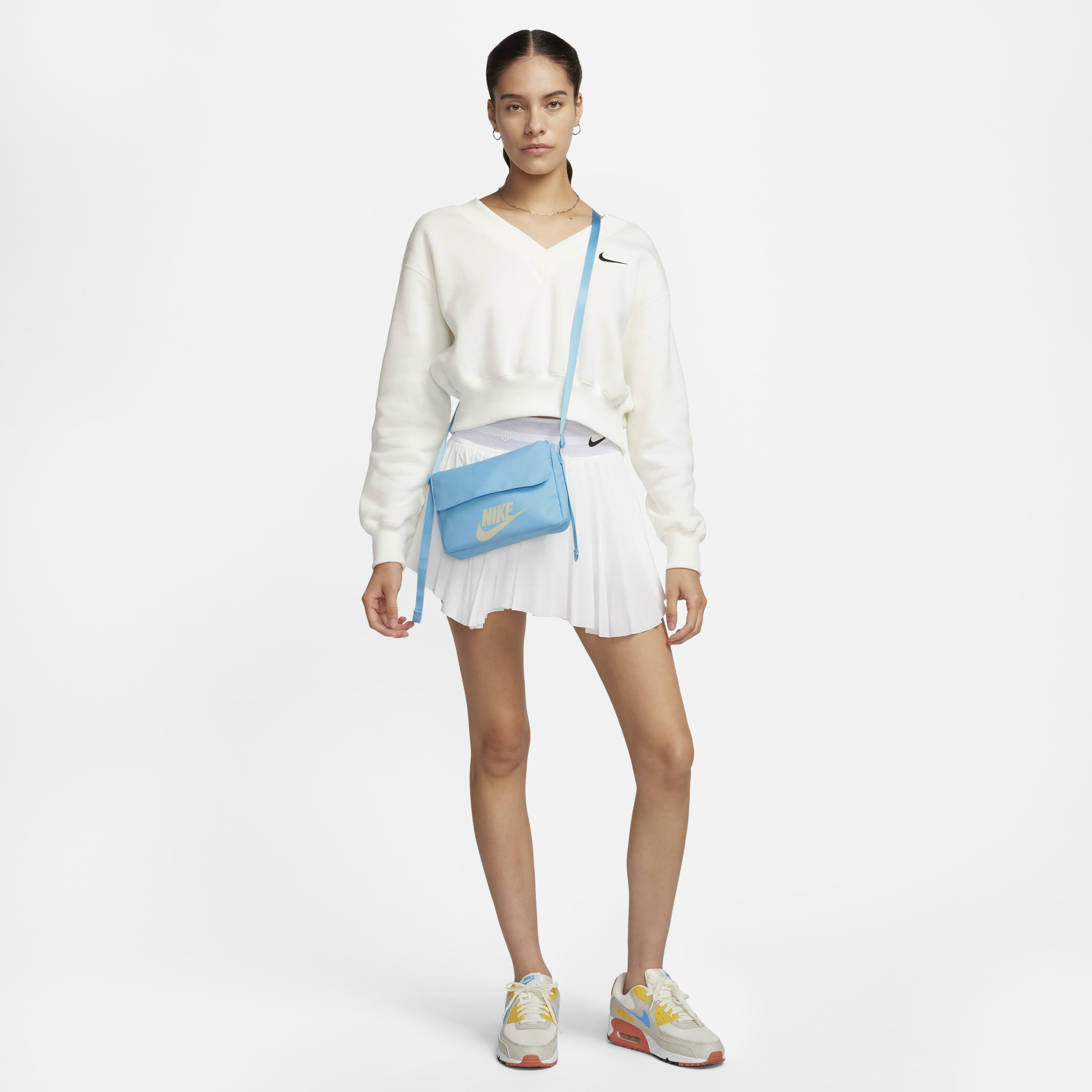 Buy Nike Sportswear Women's Futura 365 Cross-body Bag (3L