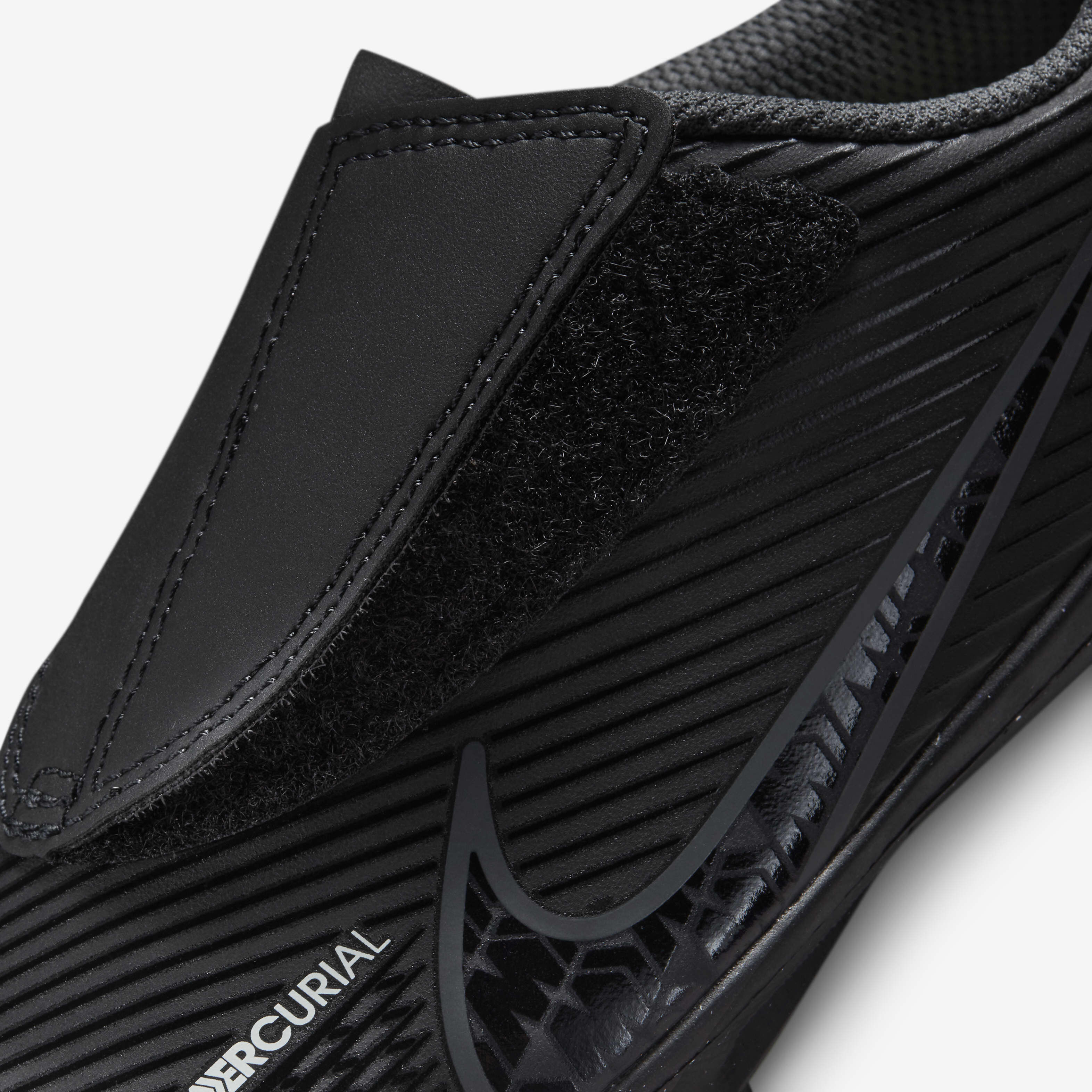 Nike Jr. Mercurial Vapor 15 Club image number 9