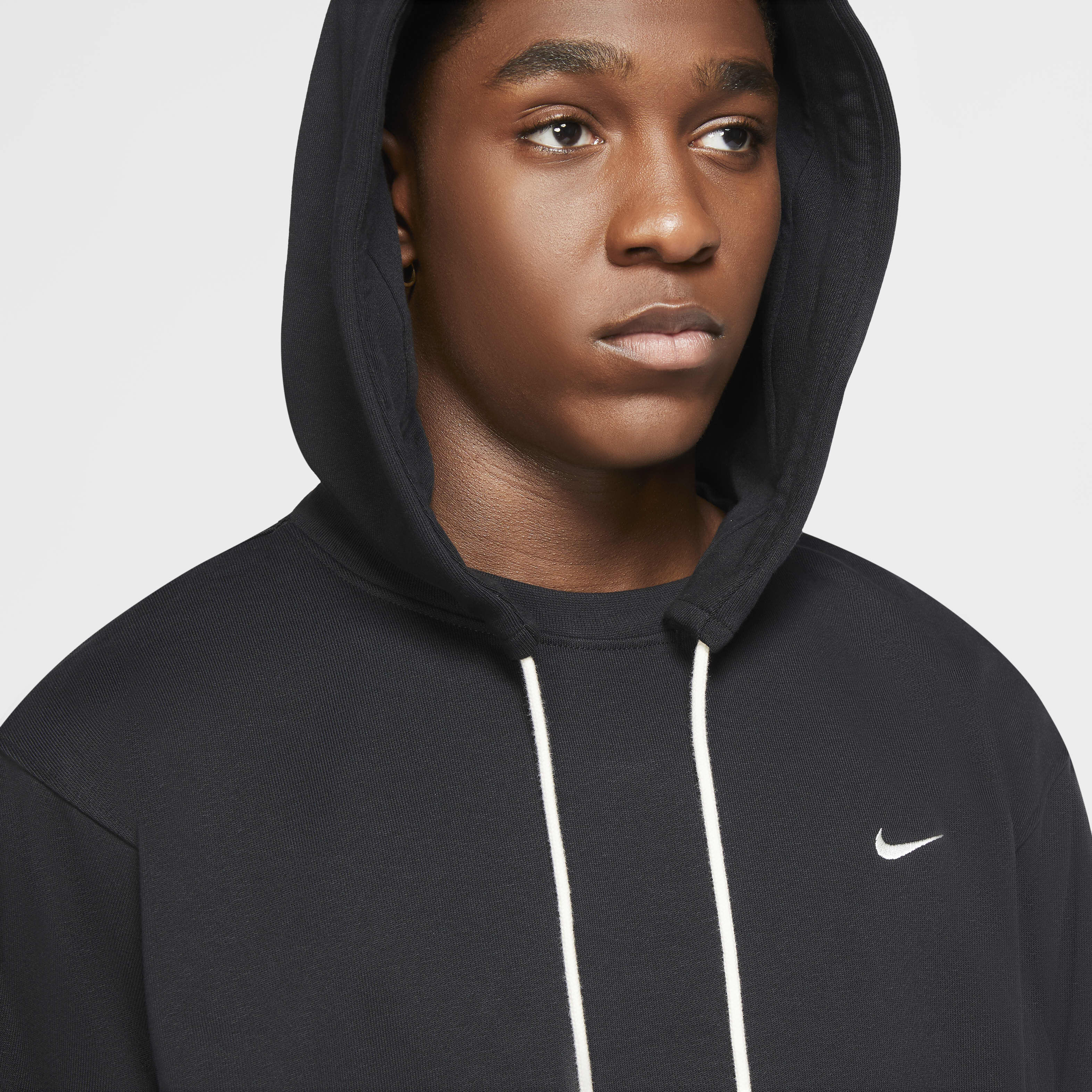 Nike Standard Issue image number 3