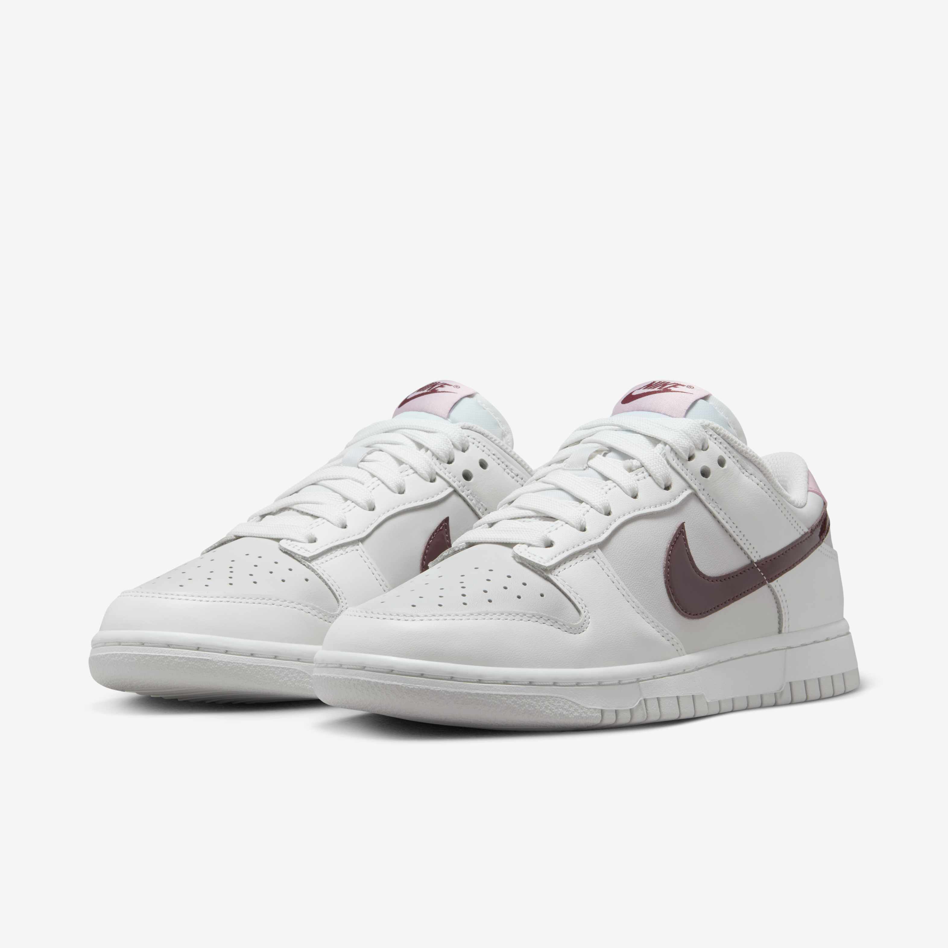 Nike Dunk Low image number 4