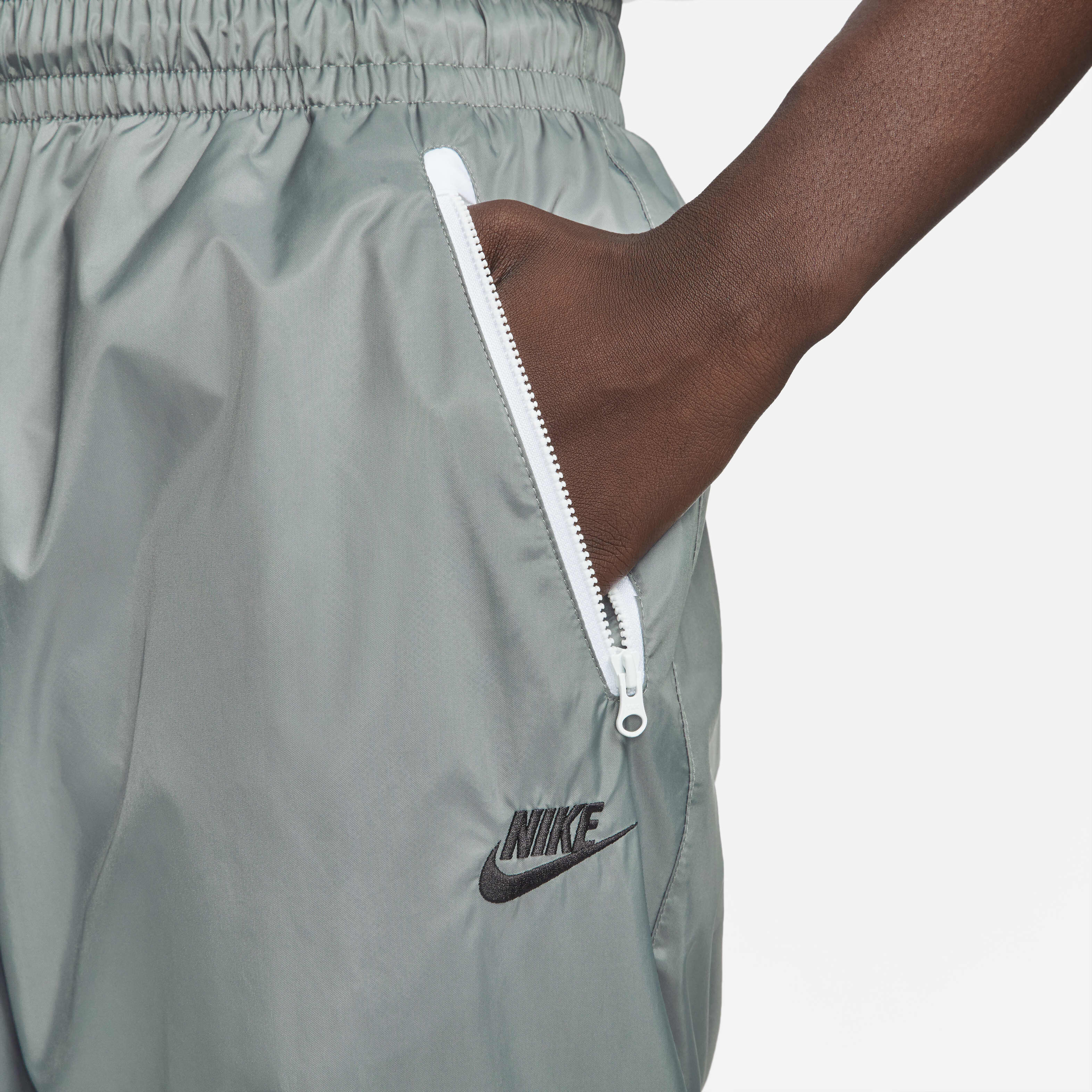 Nike Windrunner image number 2