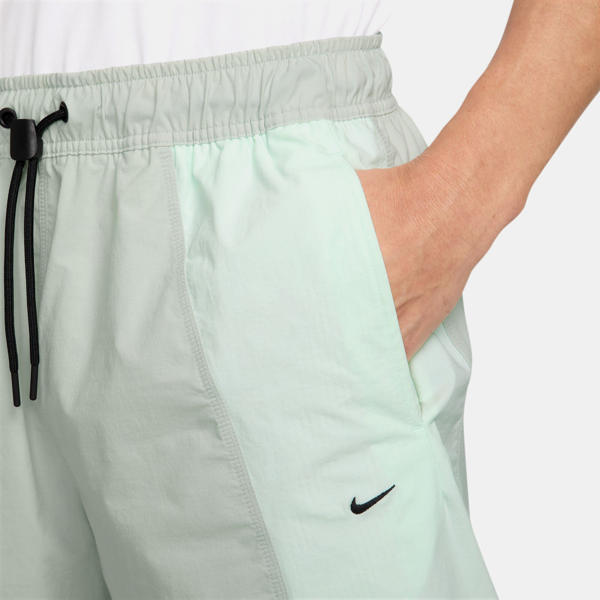 نايكي تك image number 3