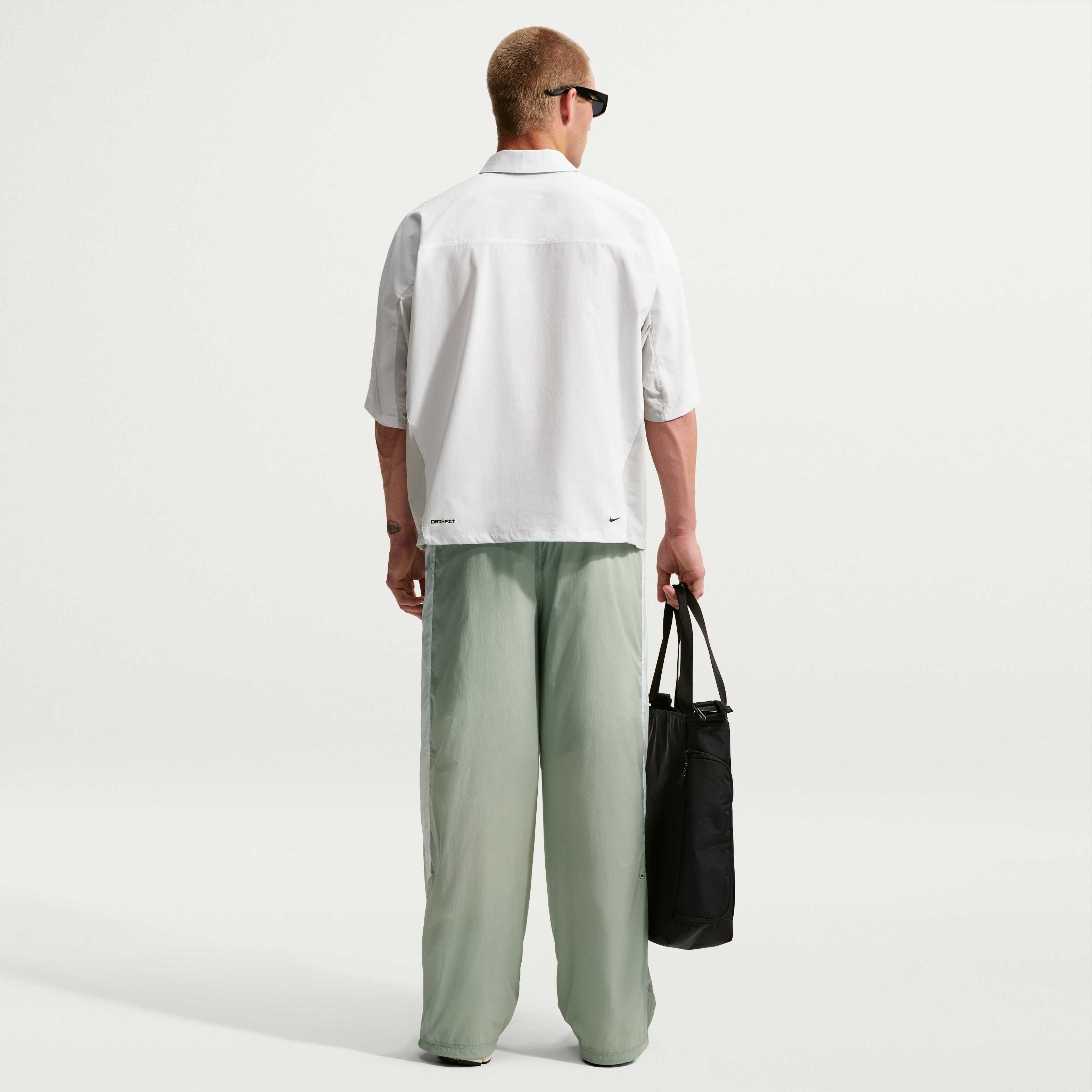 نايكي ويندرانر image number 4