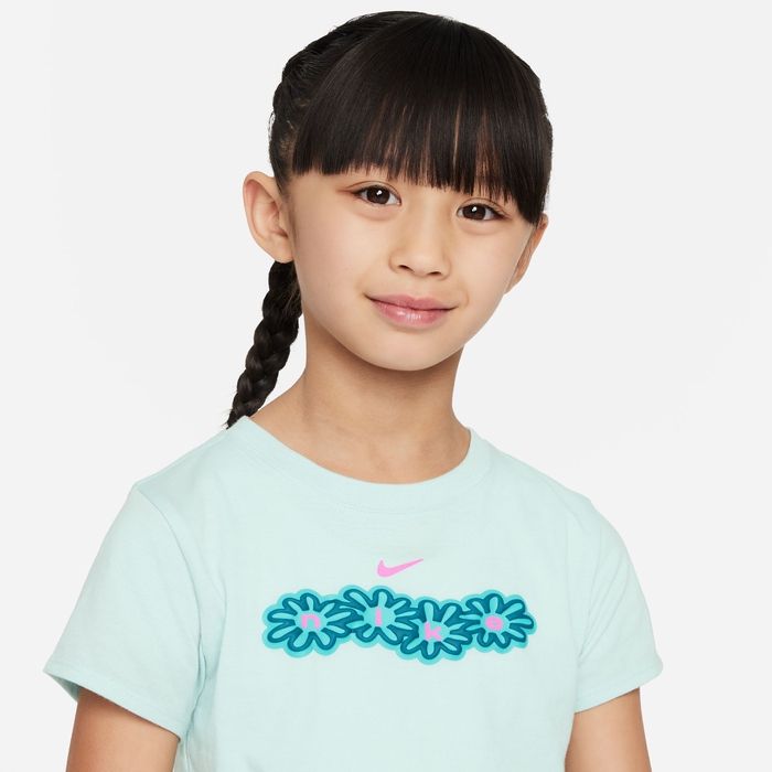 Nike Flower Graphic Tee image number 1 Nike Flower Graphic Tee image number 1