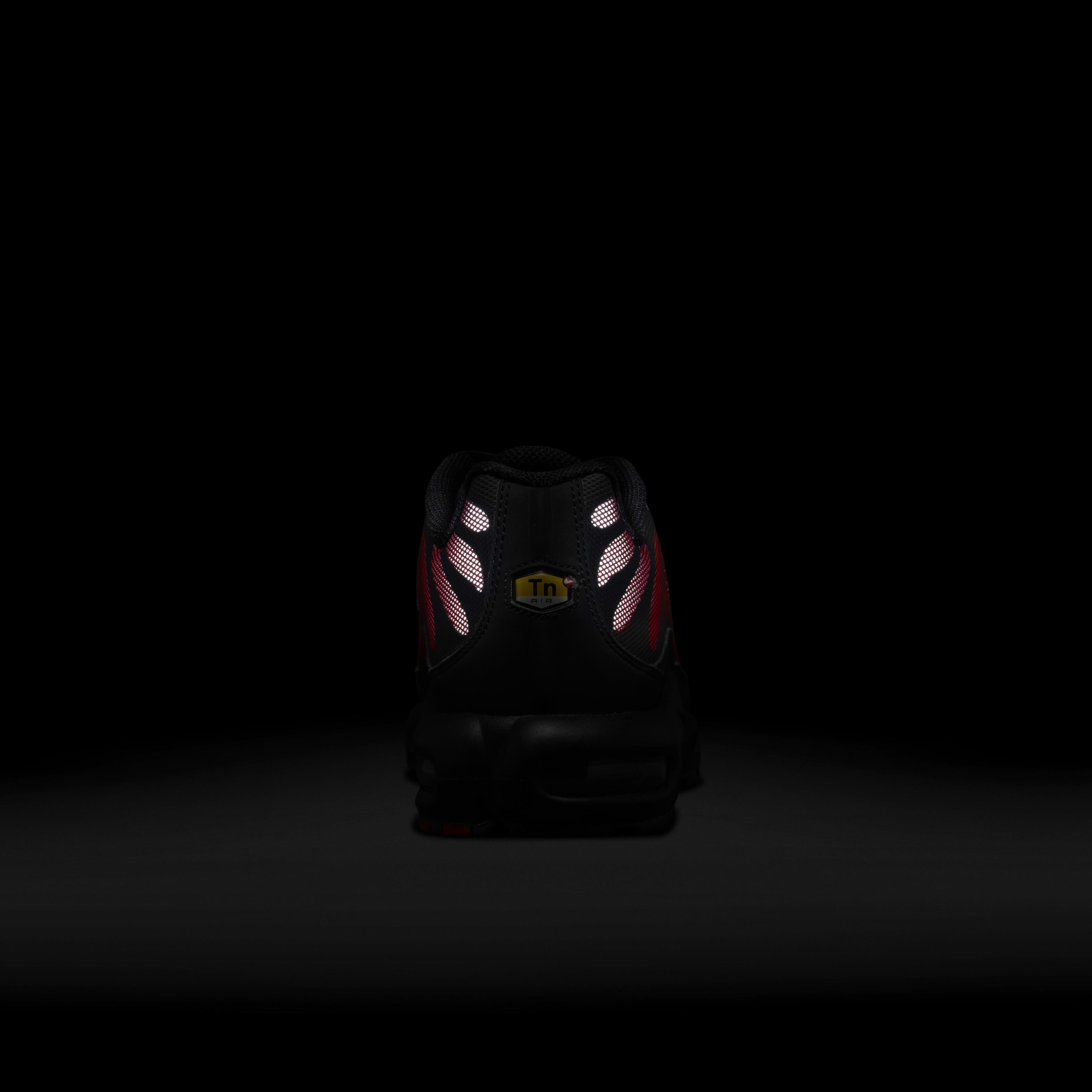 Nike Air Max Plus image number 9