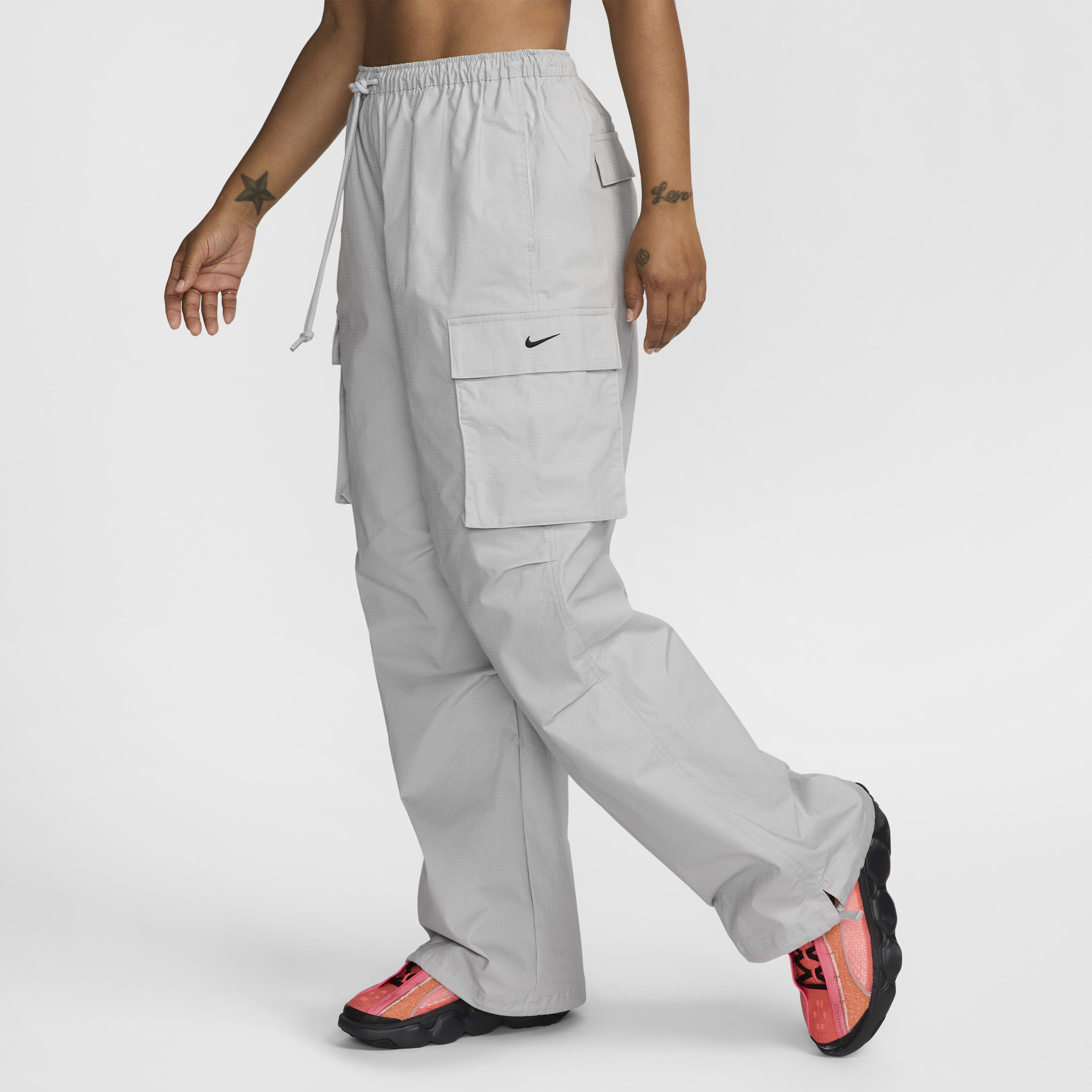 ★★Nike★★ Sportswear Mid Rise Cargo Pants W Light Smoke G Nike Sportswear Women's Mid-Rise Cargo Trousers. Nike ID