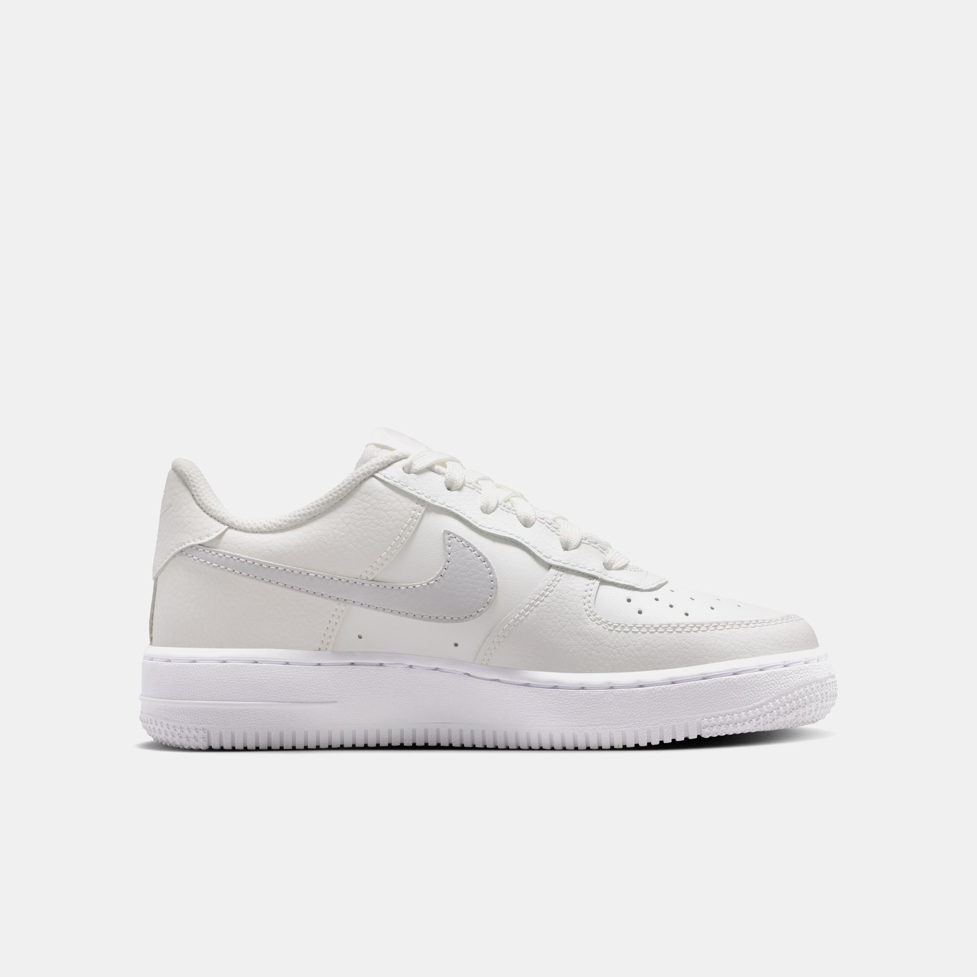 Nike Air Force 1 Essential+ image number 6