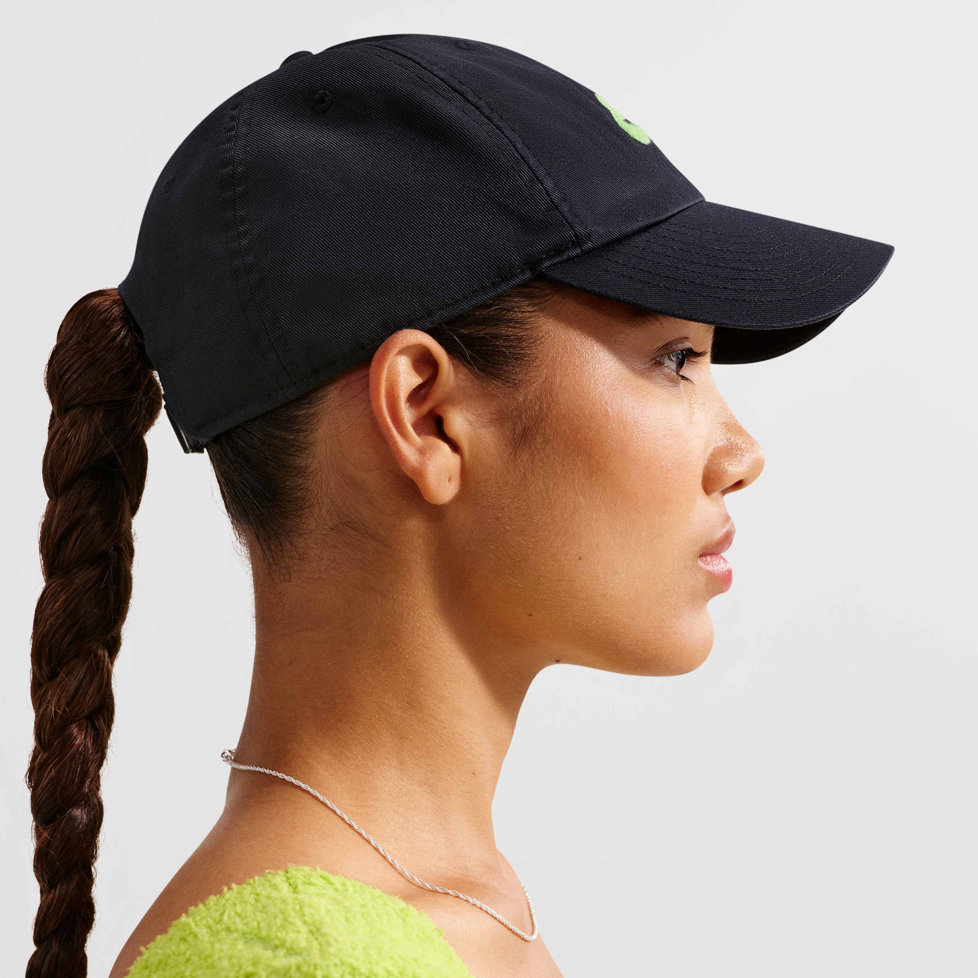 نايكي كلوب image number 0