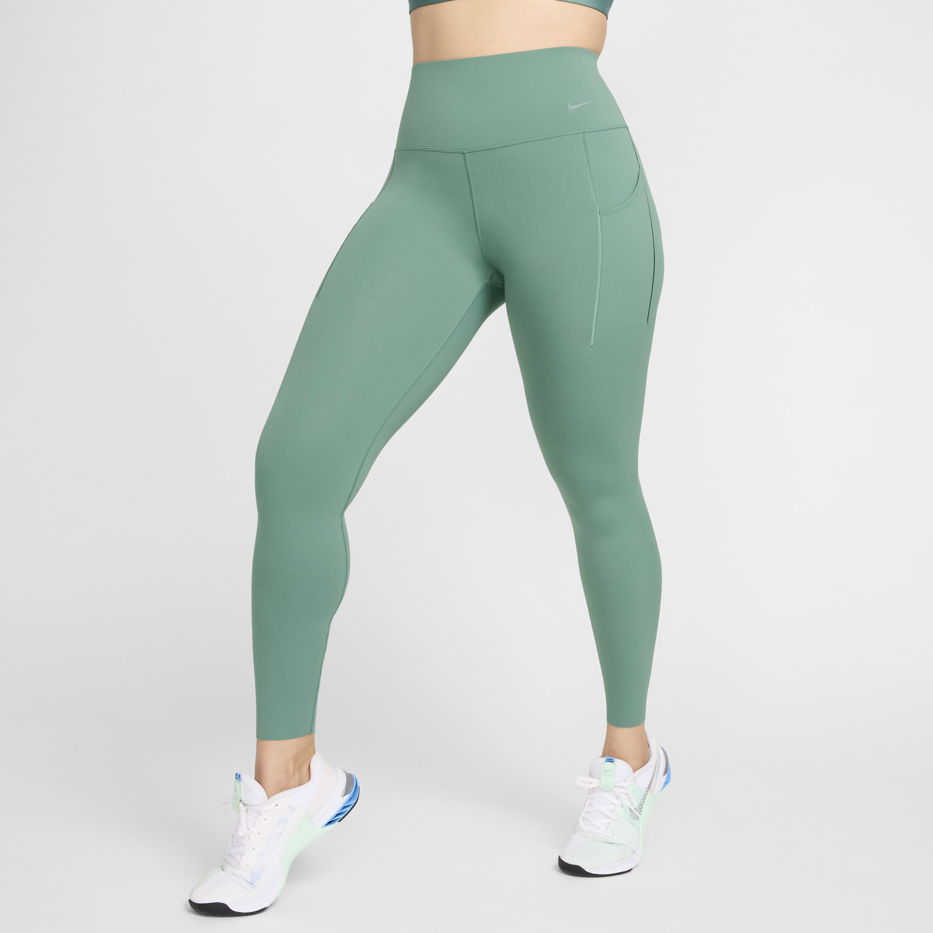 Nike Universa image number 2