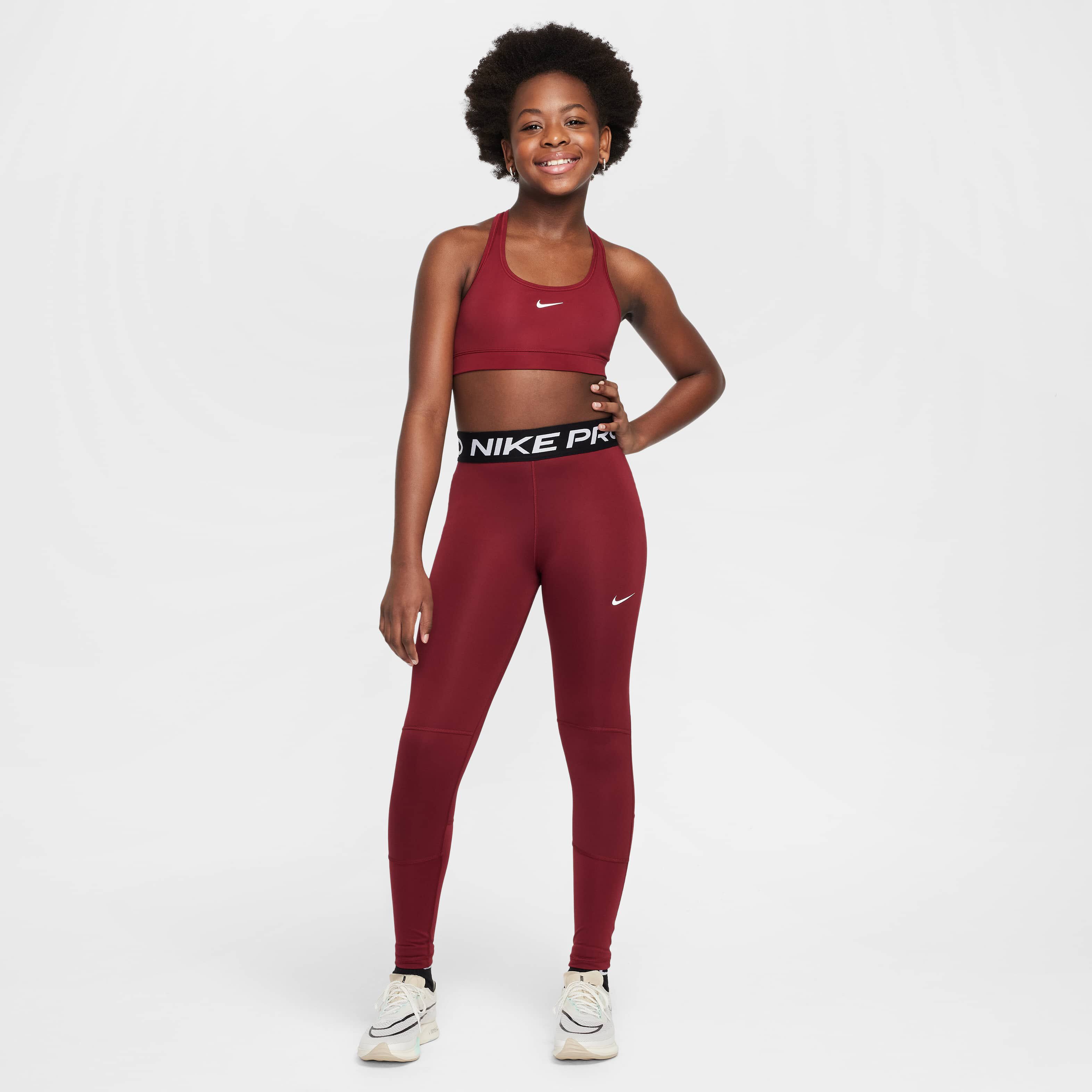 نايكي سووش image number 5