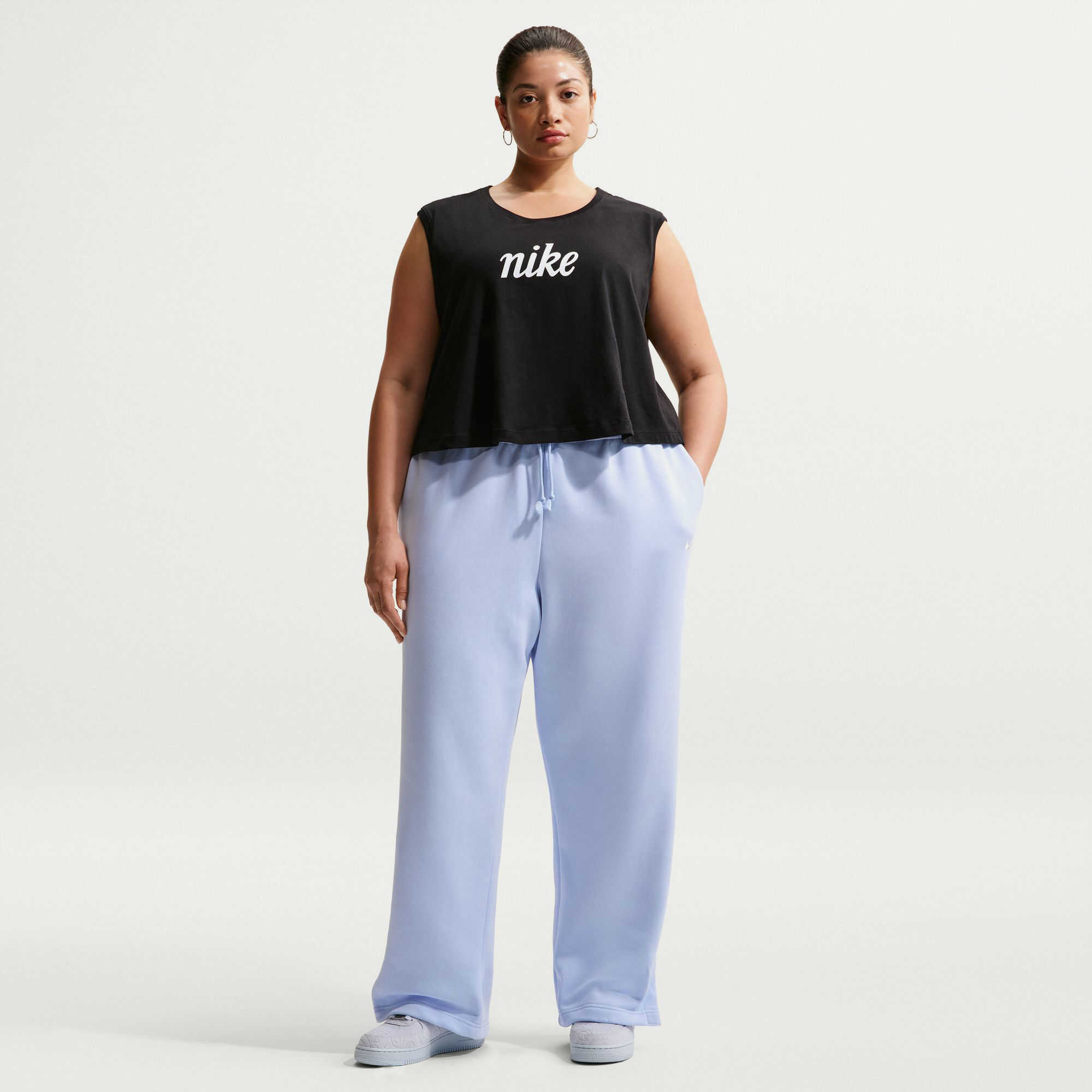 نايكي سبورتسوير فينيكس فليس image number 0