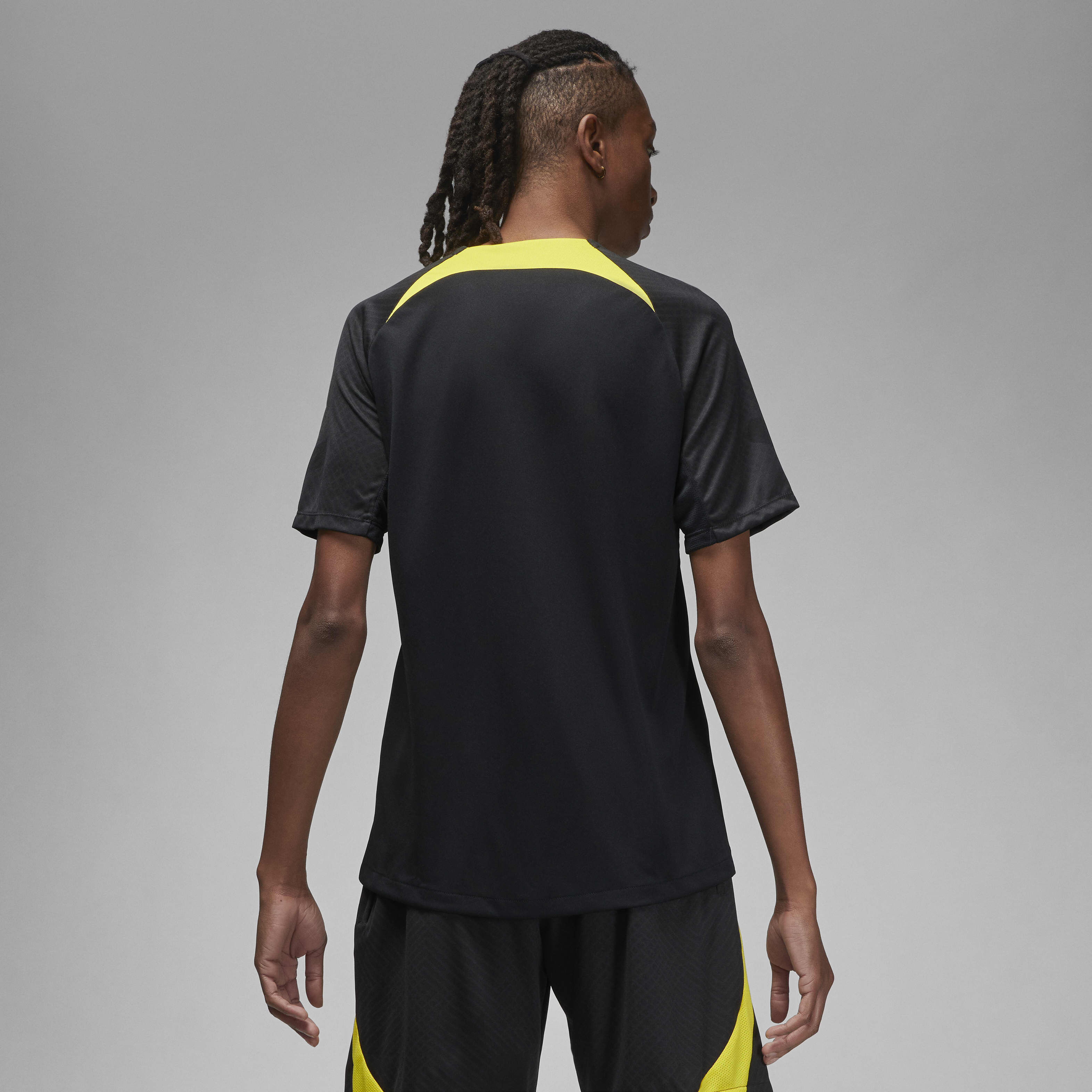 Paris Saint-Germain Strike image number 1