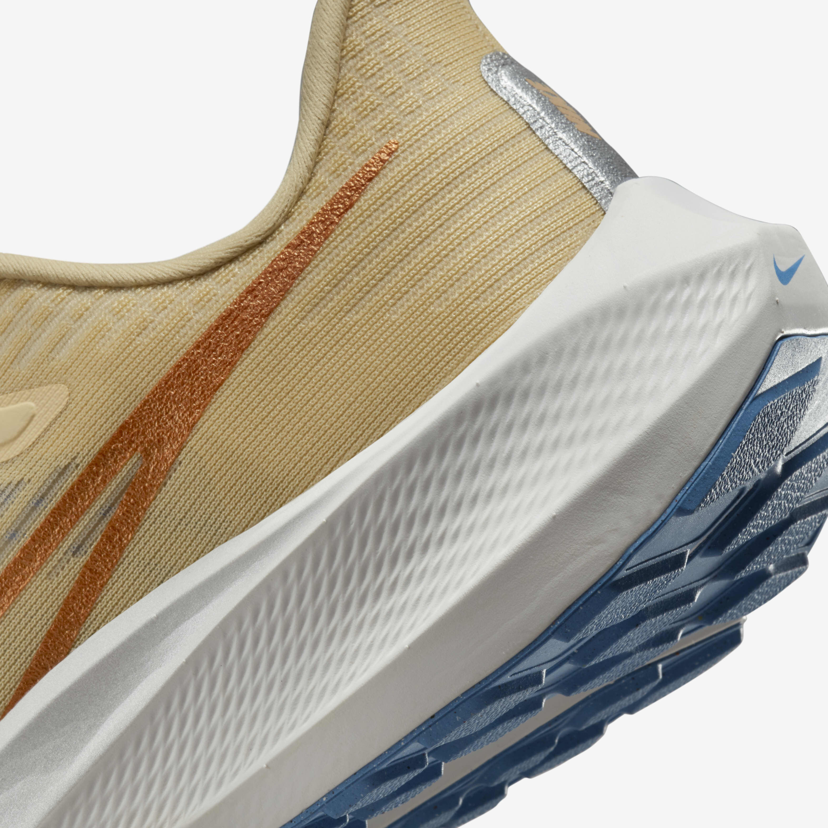 Nike Air Zoom Pegasus 39 image number 7