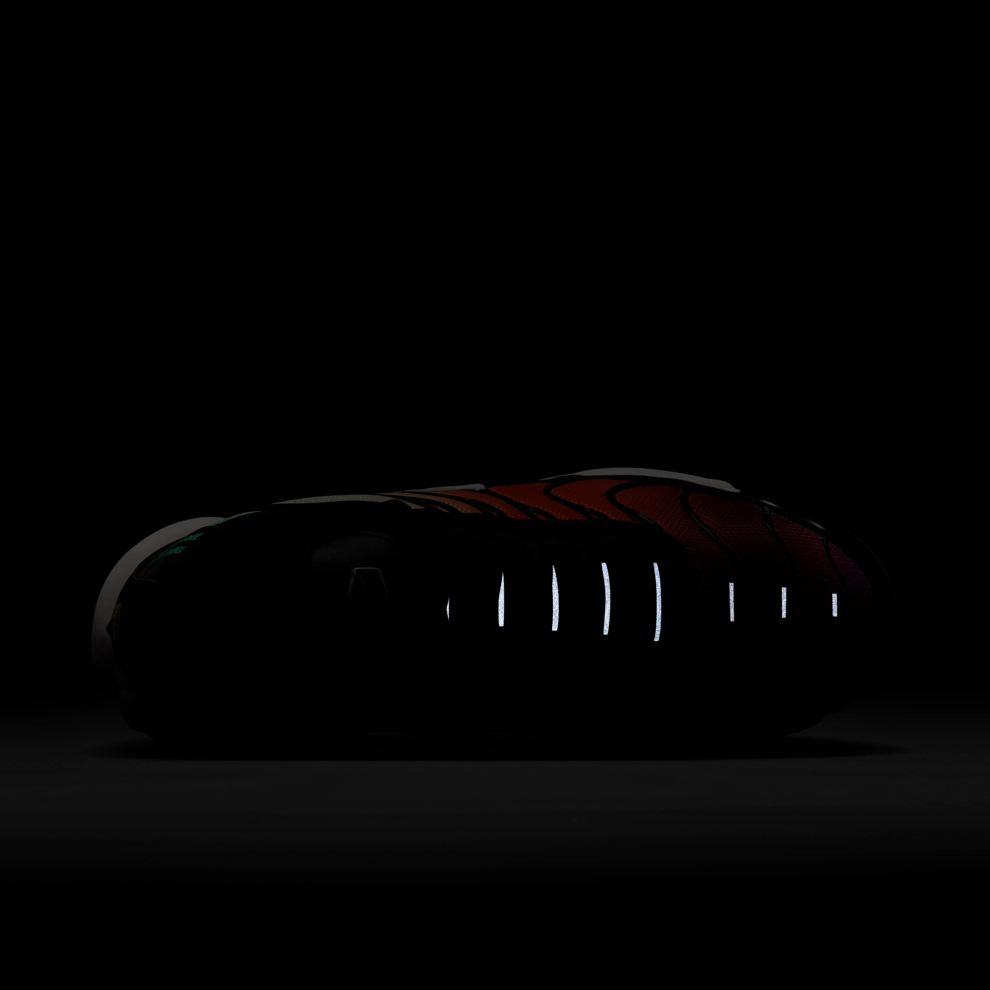 Nike Air Max Plus image number 9