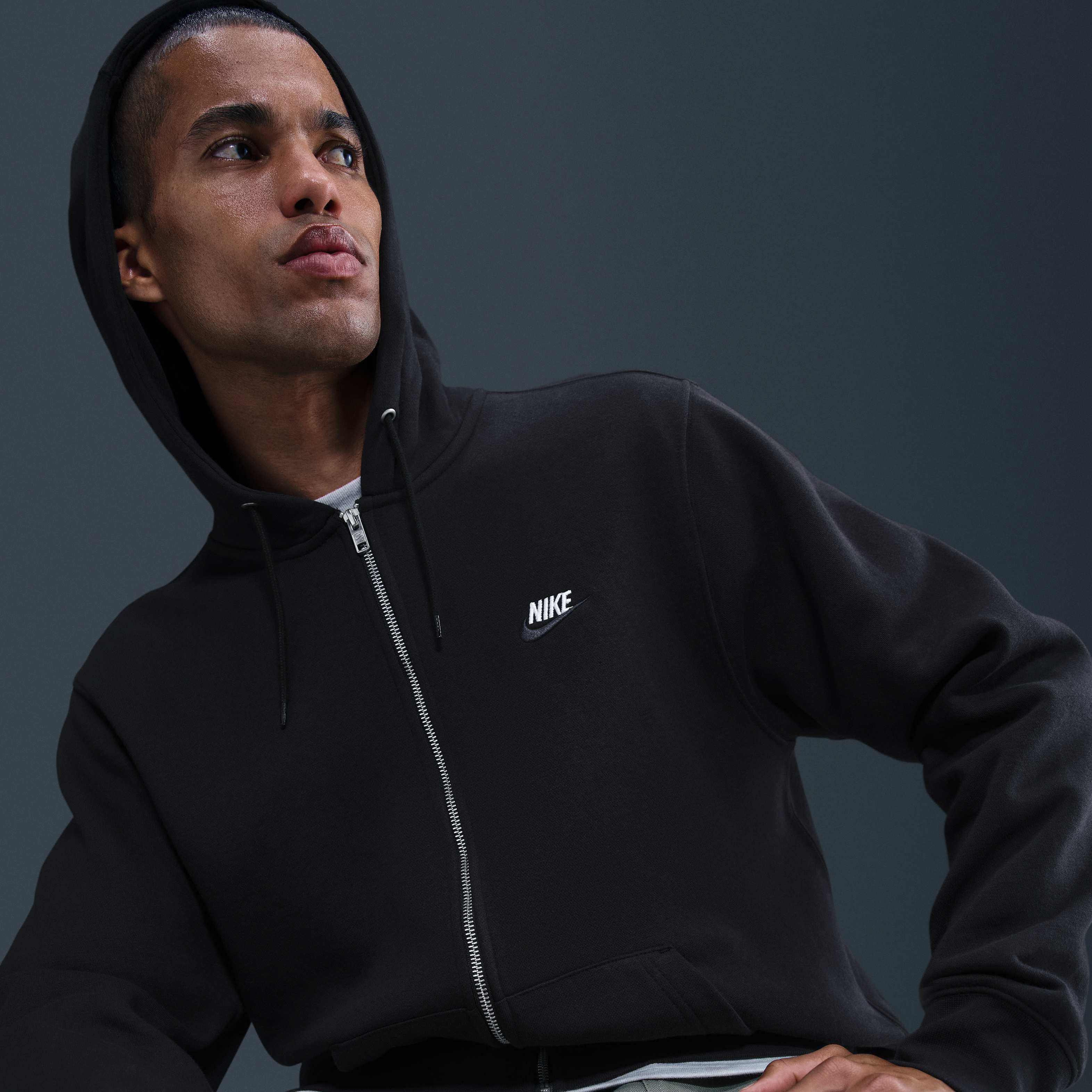 Nike Sportswear Club image number 2