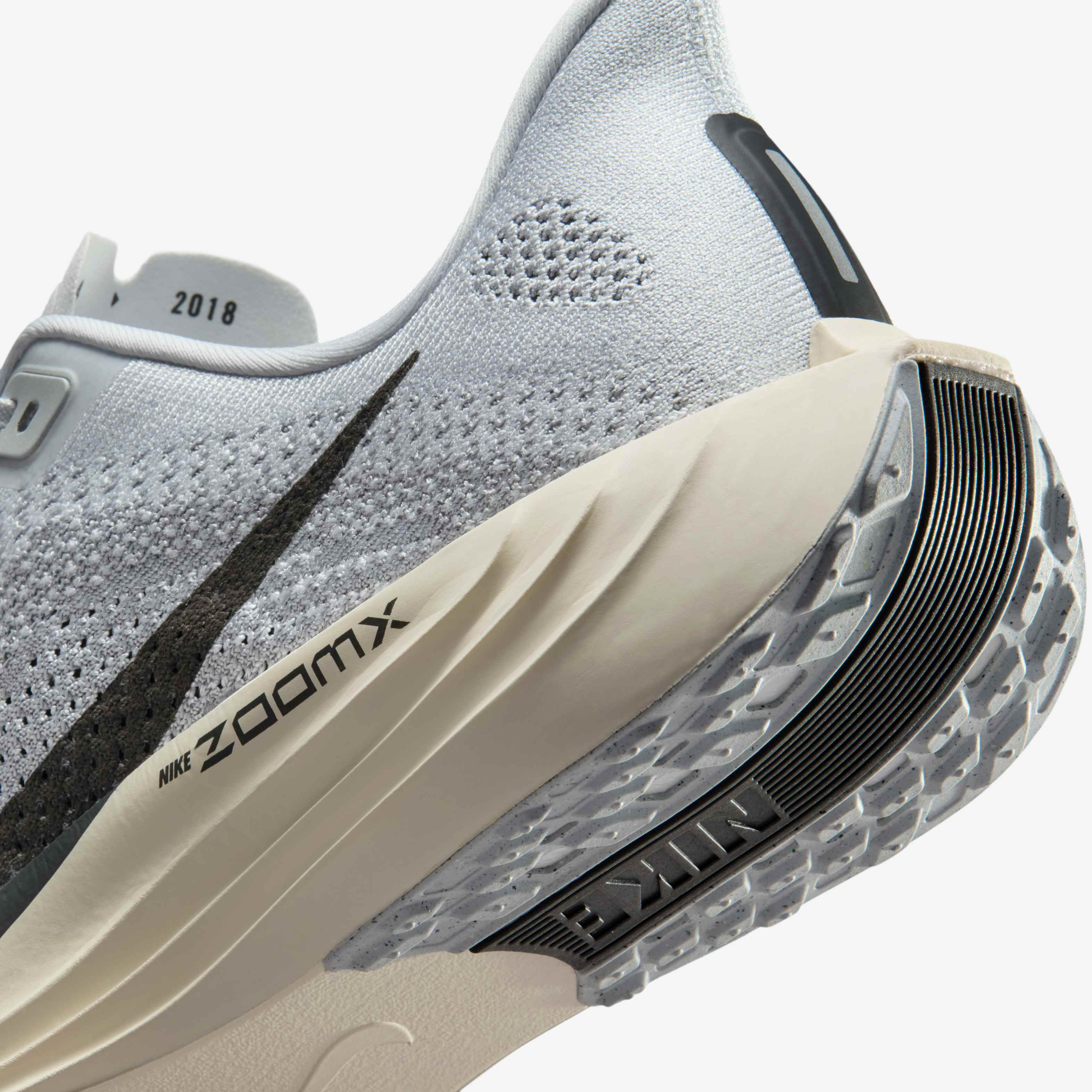 Nike Pegasus Plus image number 7