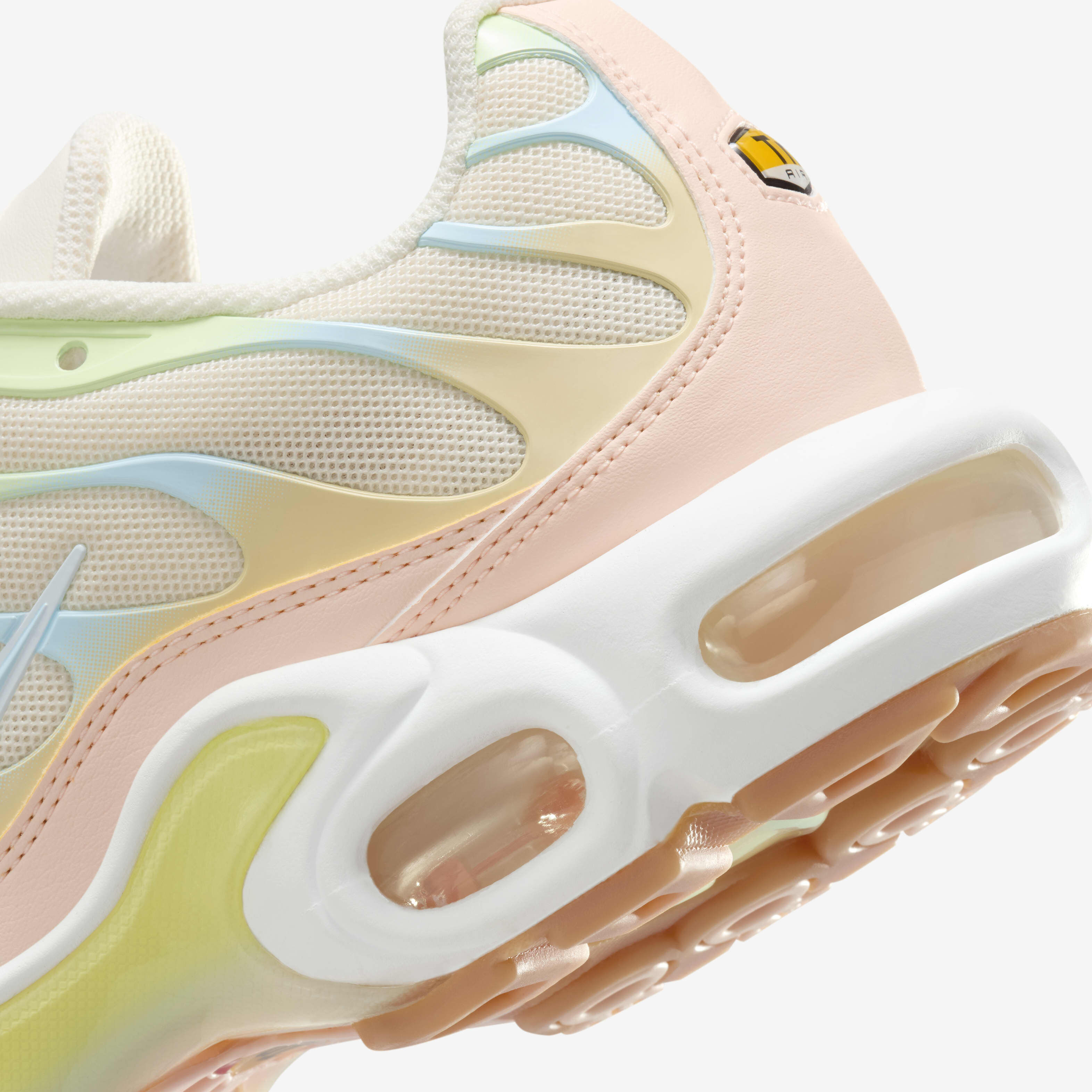 Nike air max plus white and gold womens store